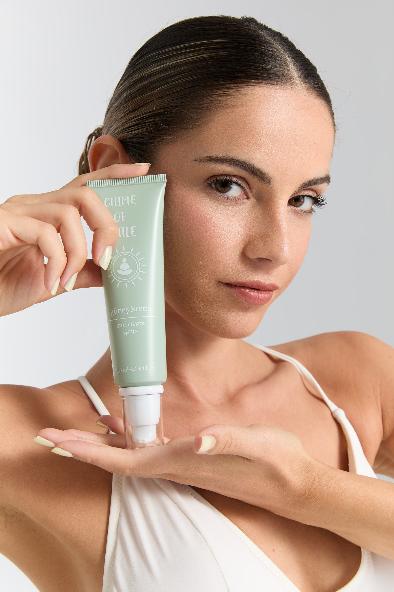 SPF'li Güneş Kremi – Doğal ve Paraben İçermeyen Formül, 100 ml