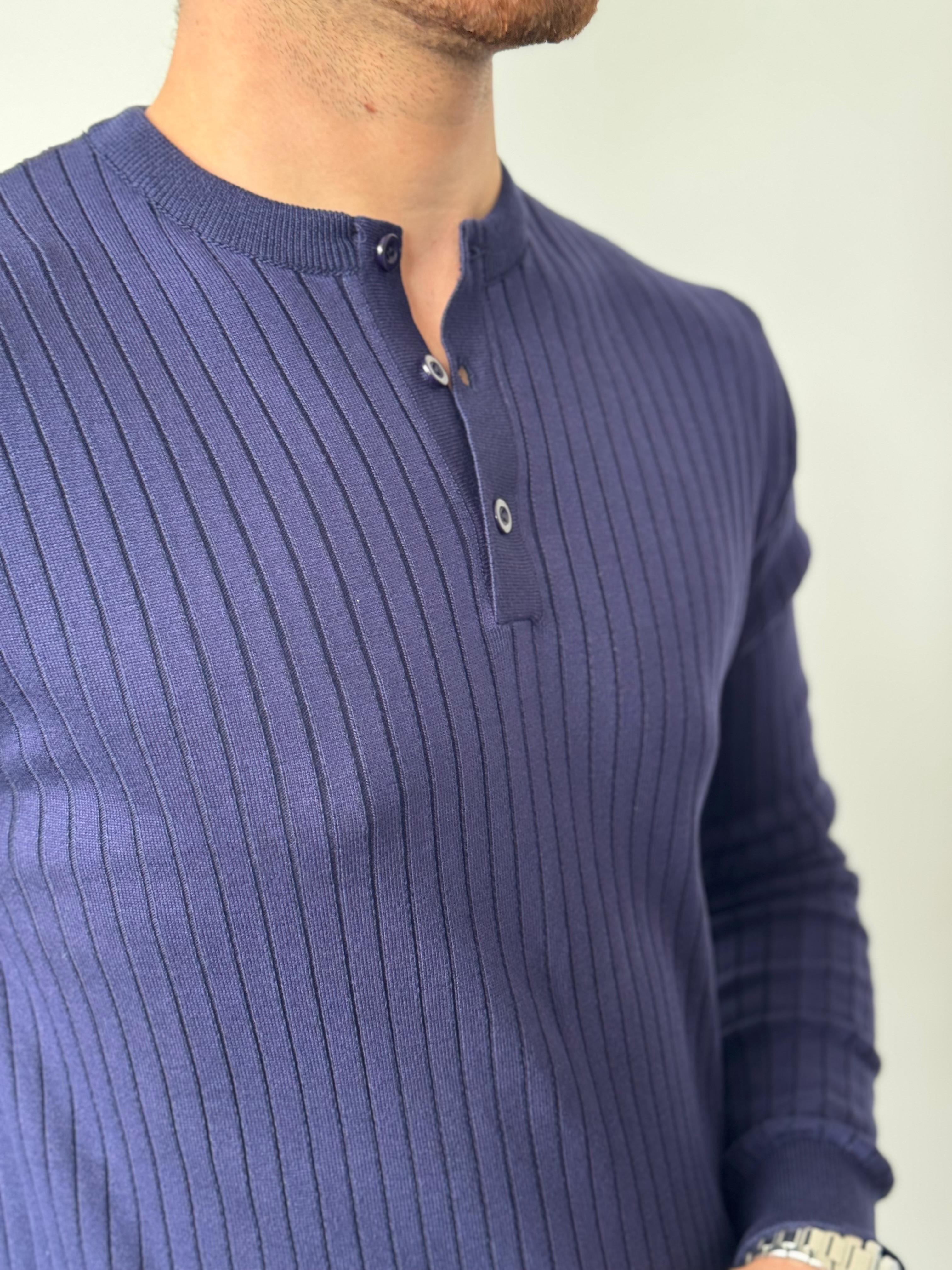 Üst Düzey Kumaş Kalitesi Çizgili Düğmeli Sweat