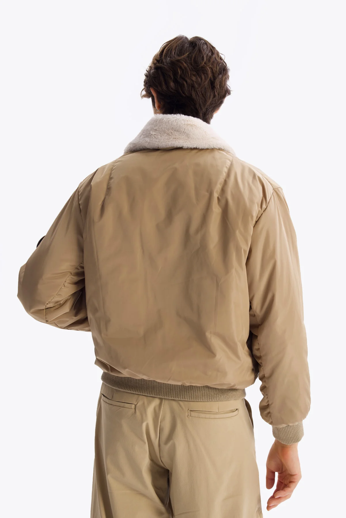 Üst Düzey Kalite Yakası Pamuklu Mont (Sınırlı Sayıda)