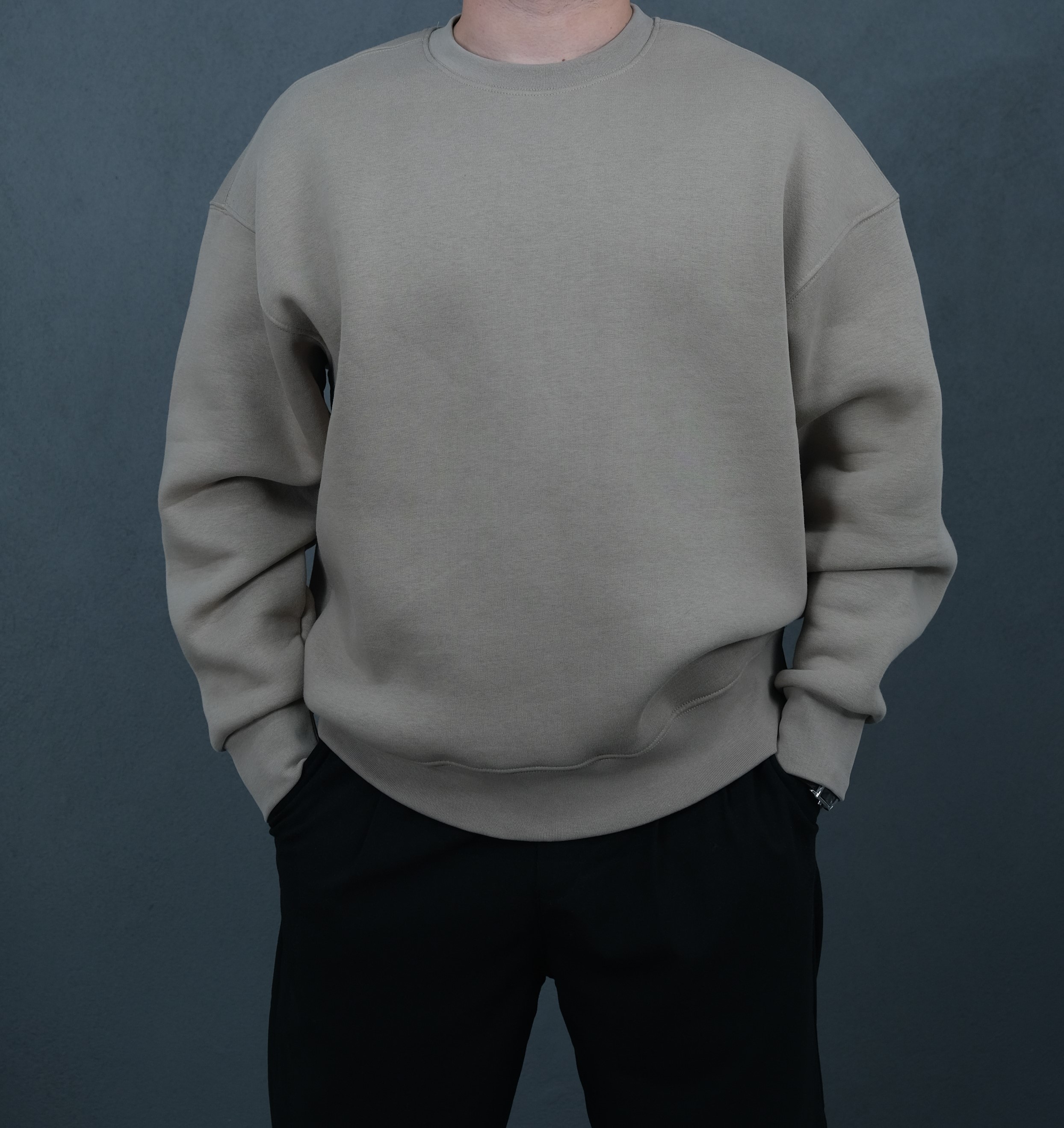 Oversize Basic Premium Sweatshirt