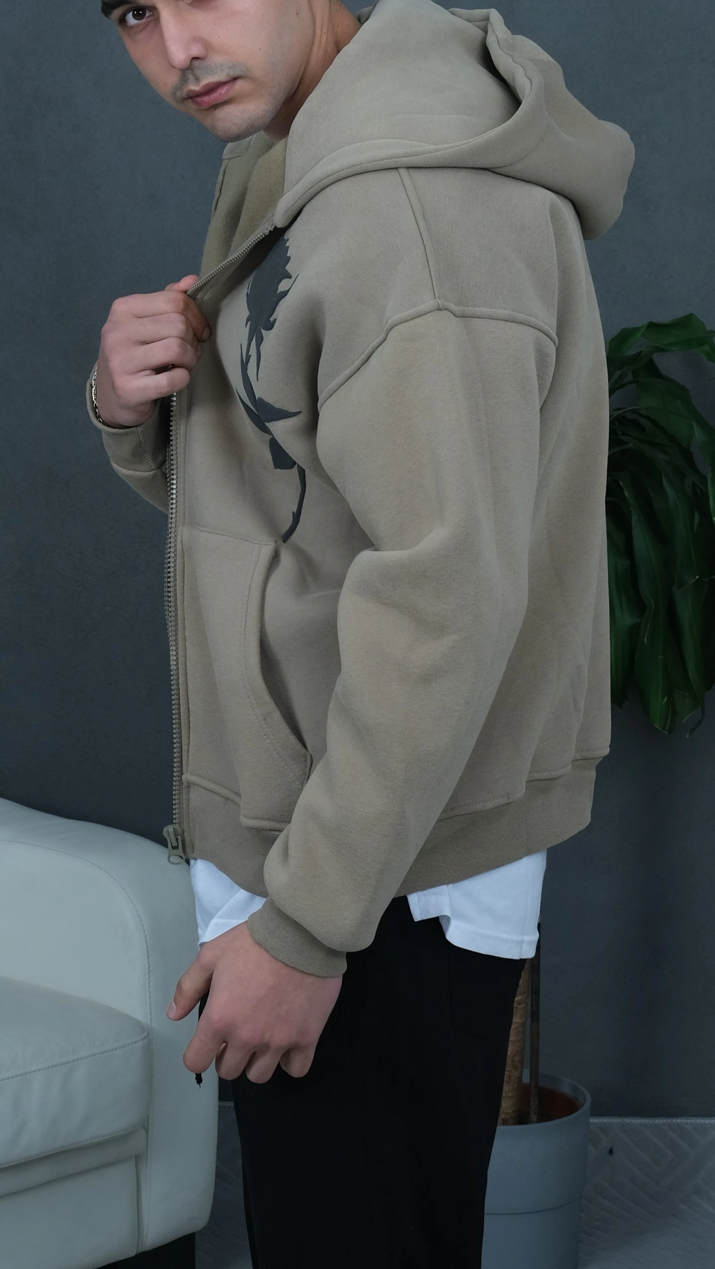 Üst Düzey Kumaş Kalitesi Fermuarlı 3 iplik Şardonlu Sweat (HER BEDEN BİR ADET SINIRLI SAYIDA)