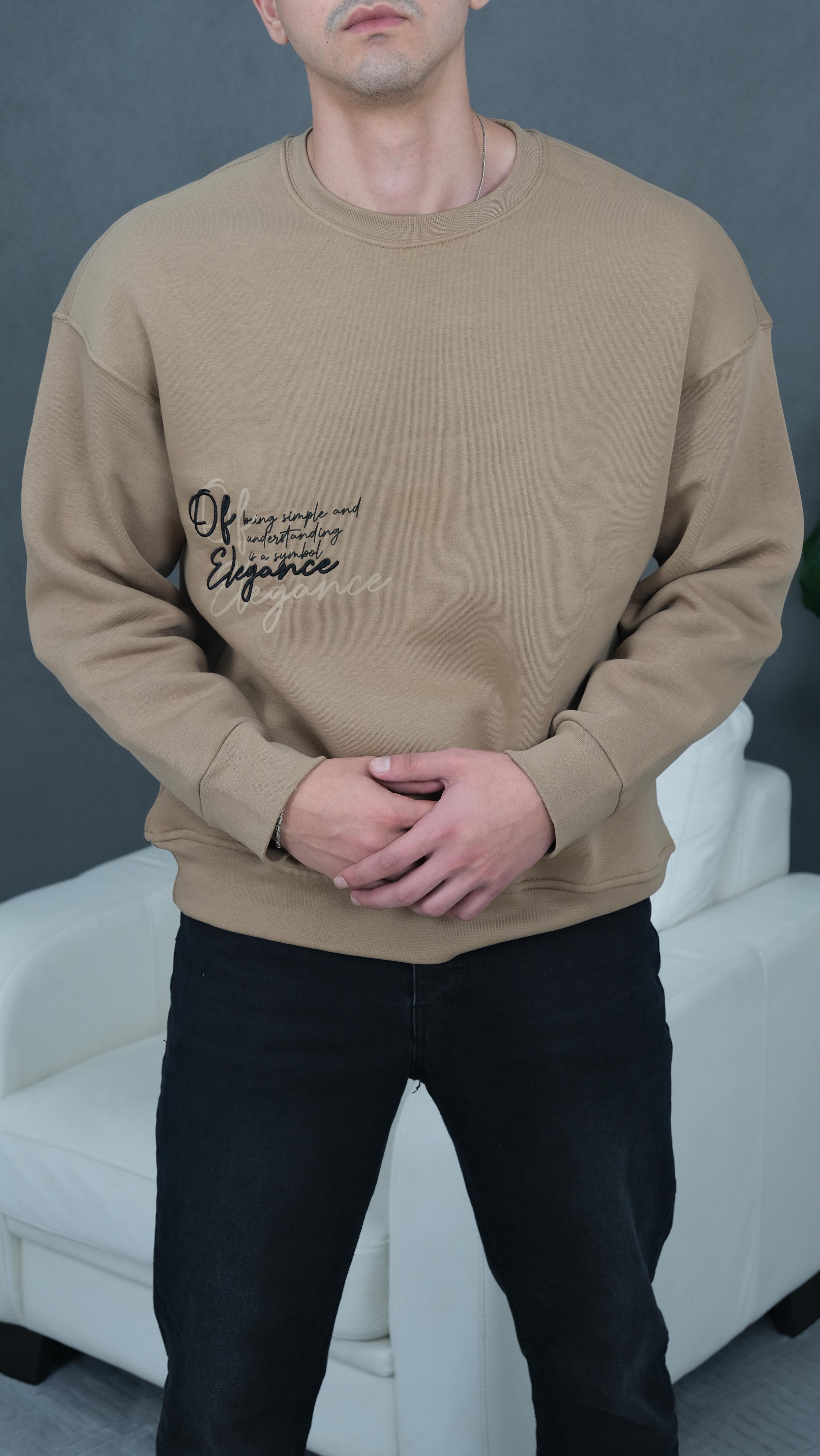 Çiçek Nakışlı Sweatshirt