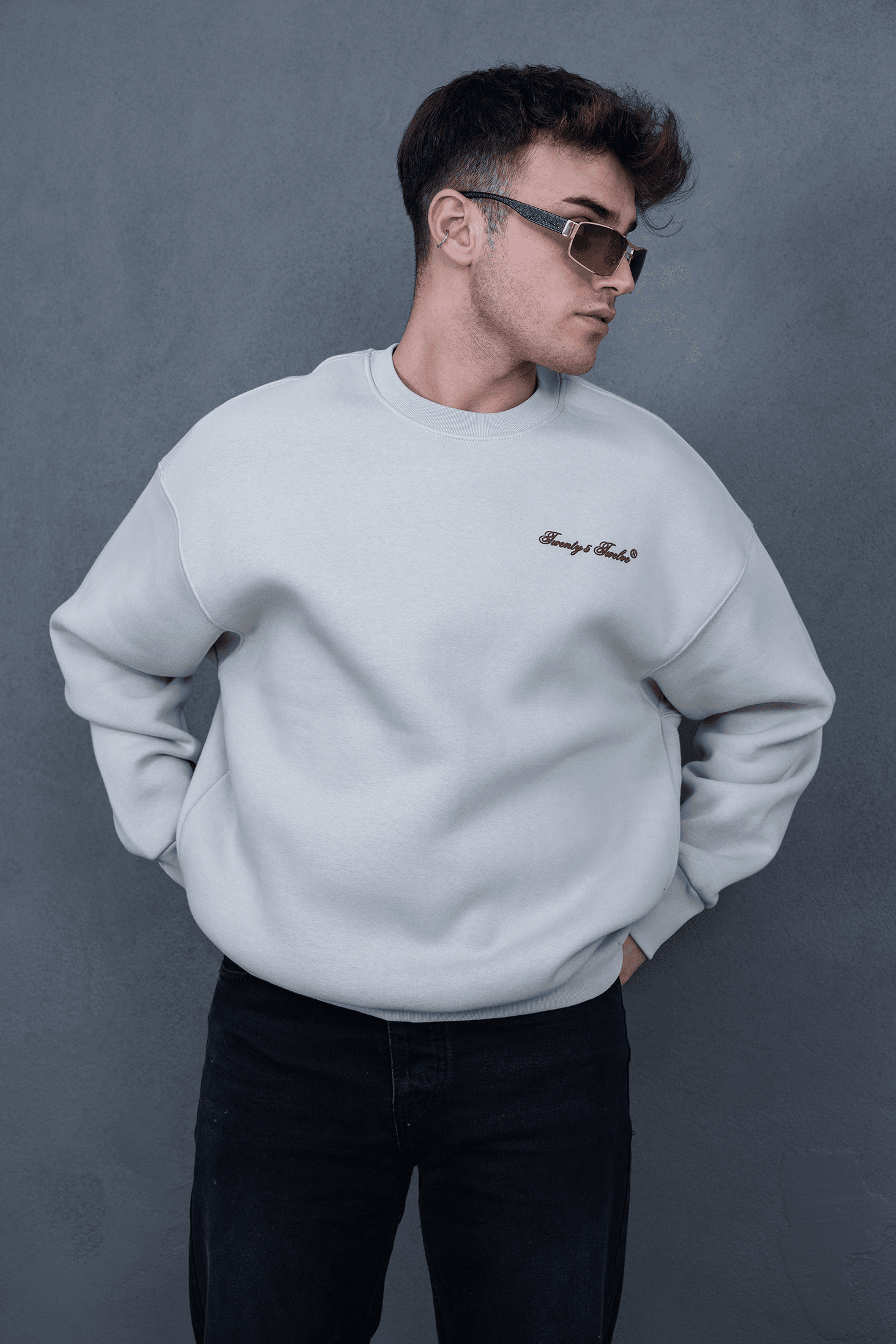 Premium Kumaş Gramajlı Nakış İşleme Sweatshirt - Krem