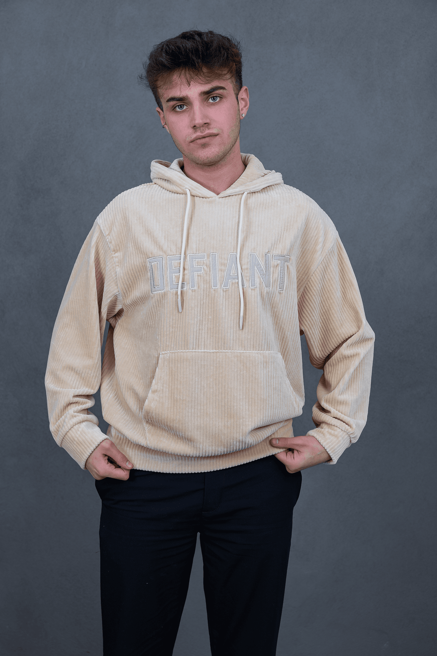 Kadife Nakışlı Hoodie