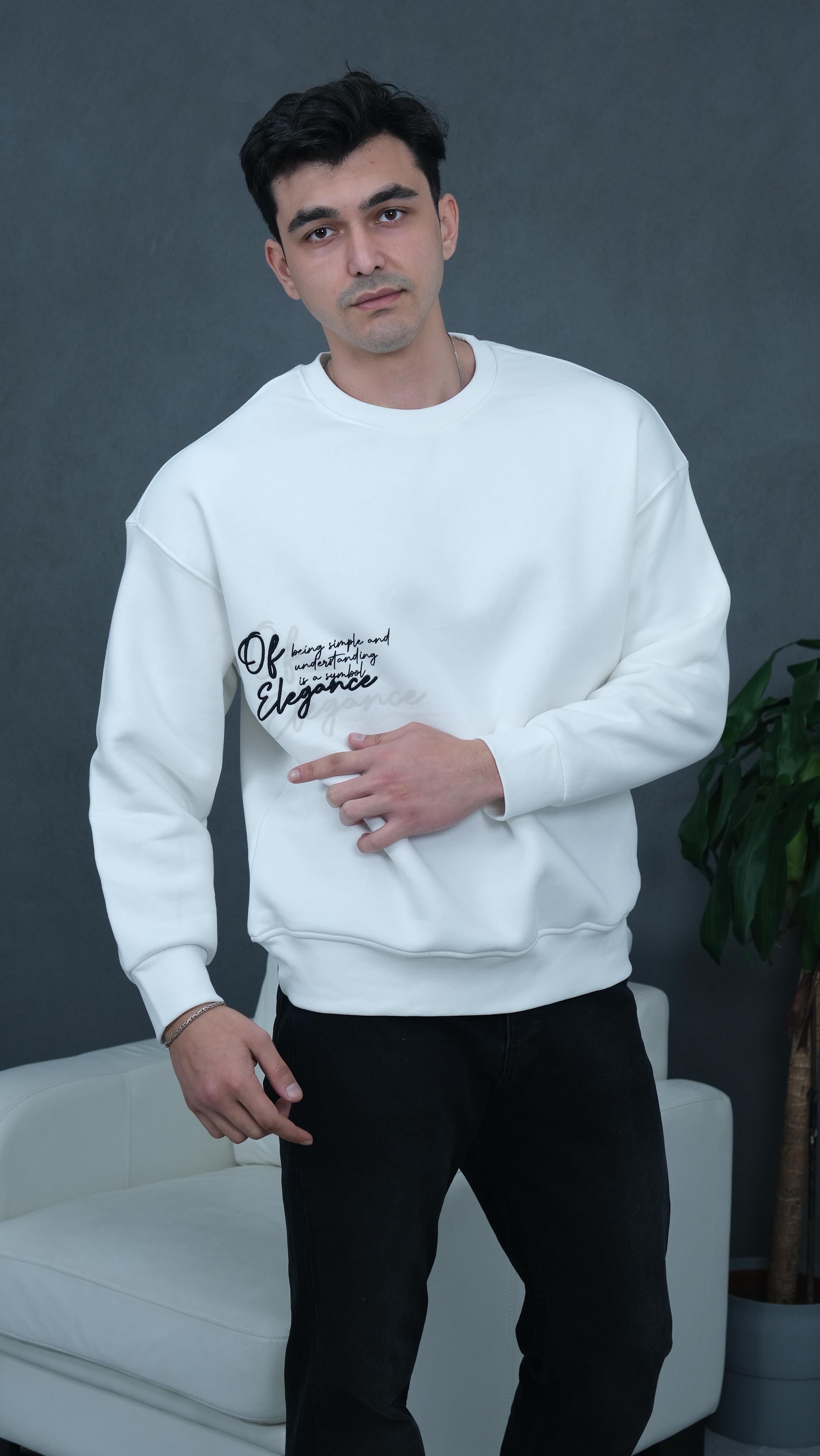 Çiçek Nakışlı Sweatshirt - Beyaz