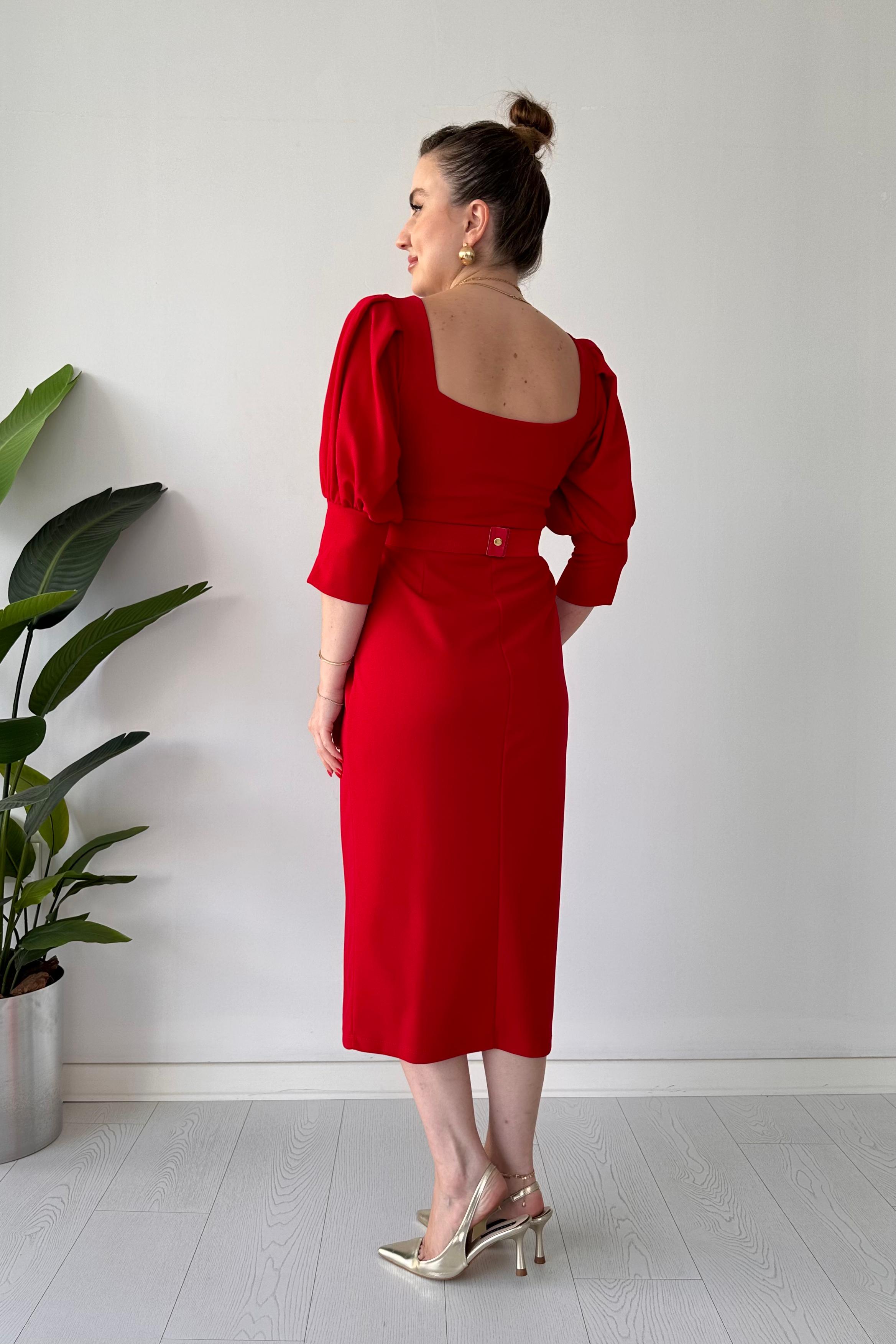 Döngü Kemer Krep Elbises