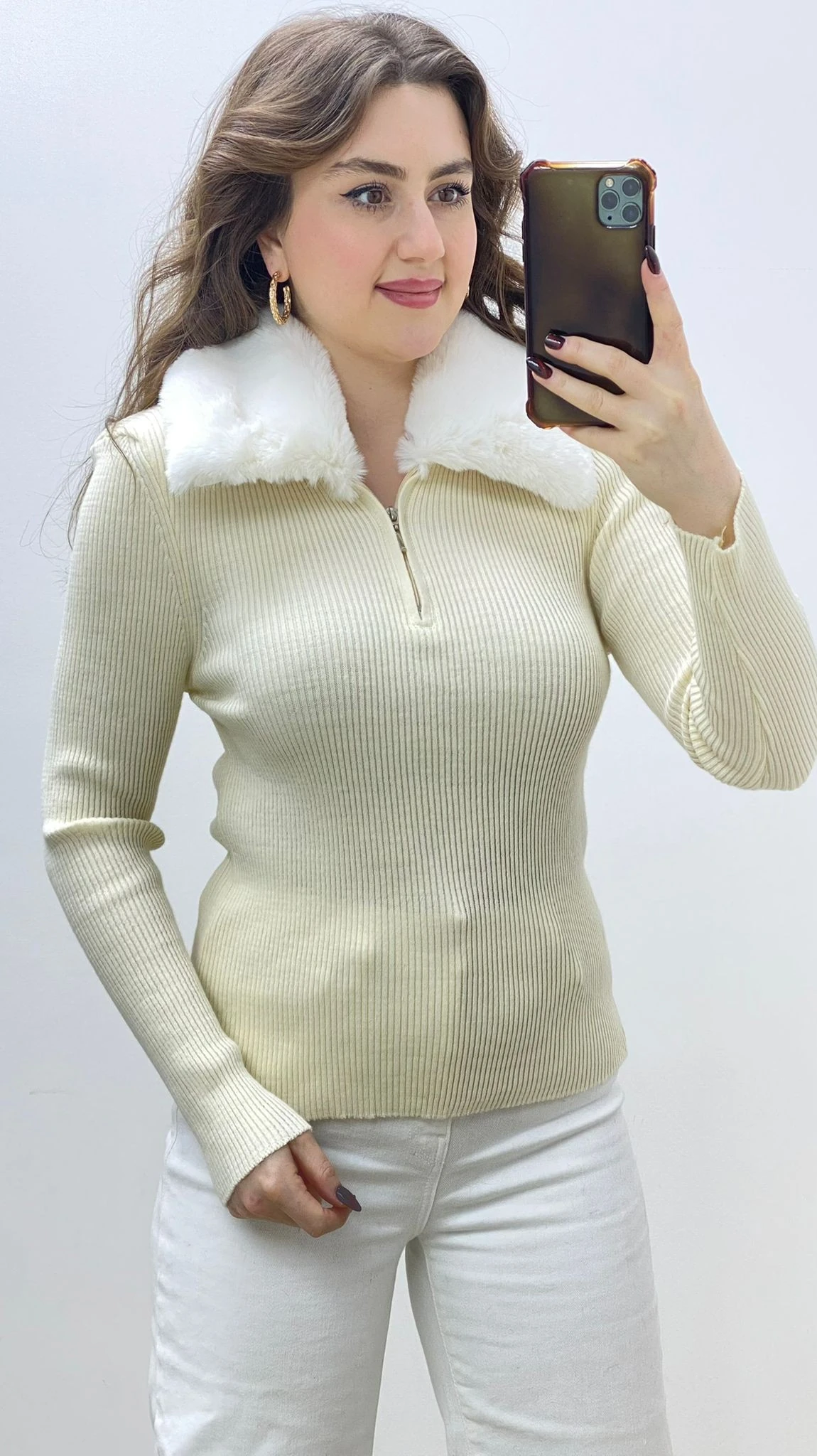 Kürk Yakalı Triko Krem