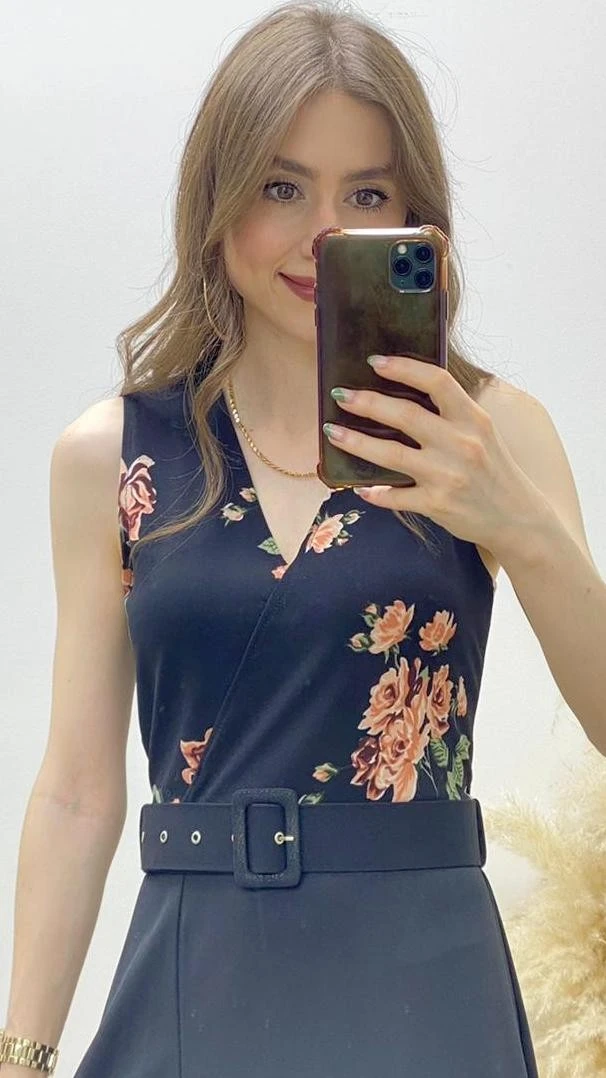 Volanlı Kolsuz Çiçekli Elbise Siyah