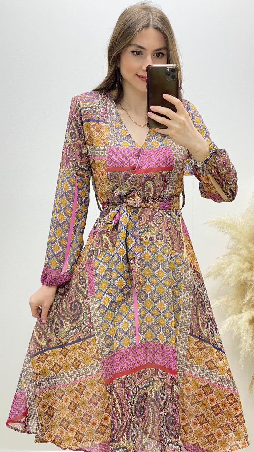 Kruvaze Yaka Kuşaklı Desenli Şifon Elbise