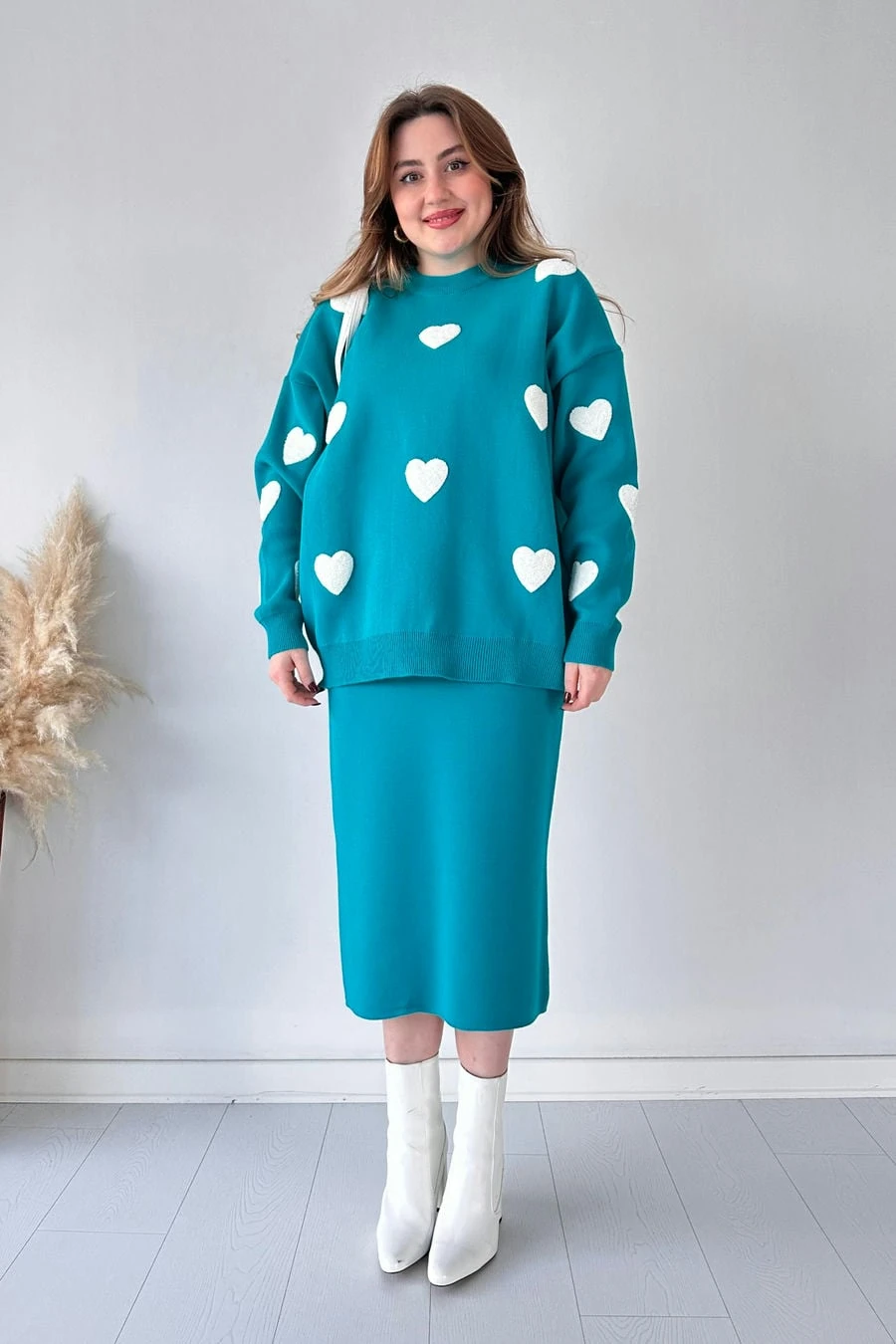 Kalpli Etekli Triko Takım