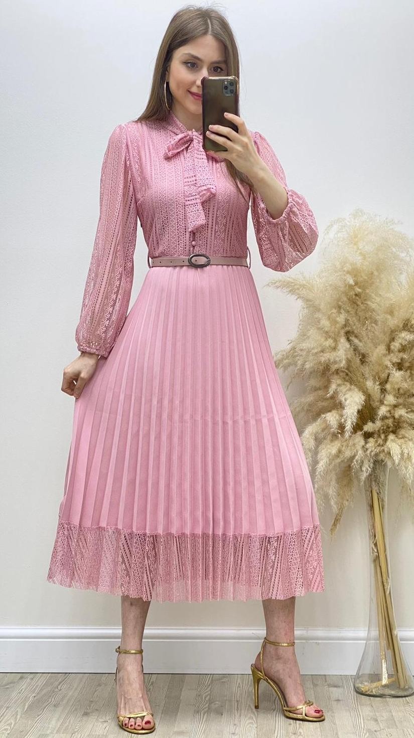 Dantelli Pile Detaylı Kemerli Elbise Pudra