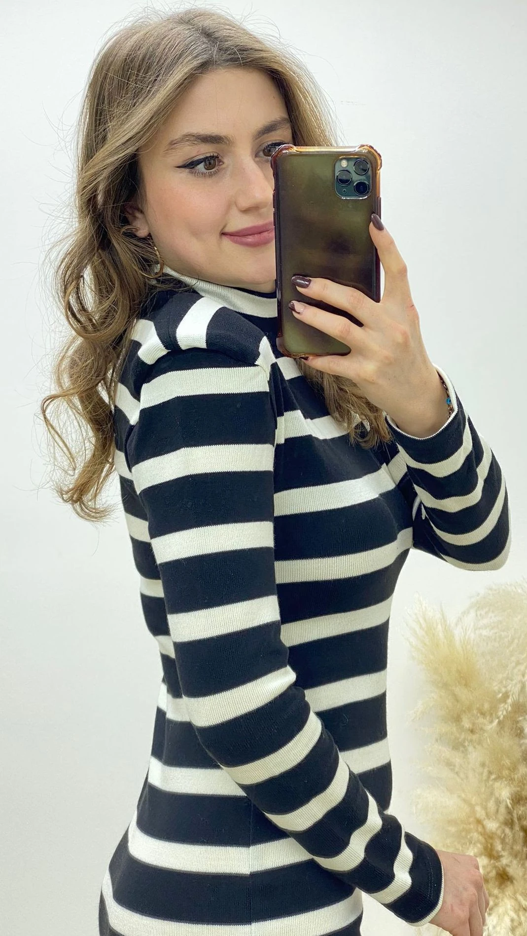 Vatkalı Çizgili Triko Elbise Siyah