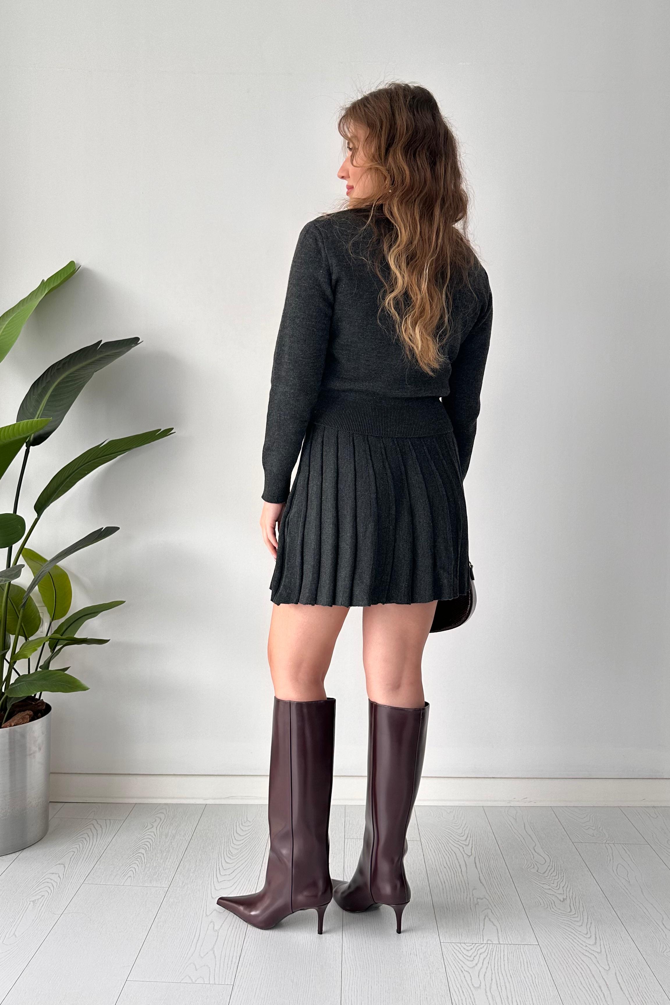 Düğmeli Hırka Klos Etek Takım