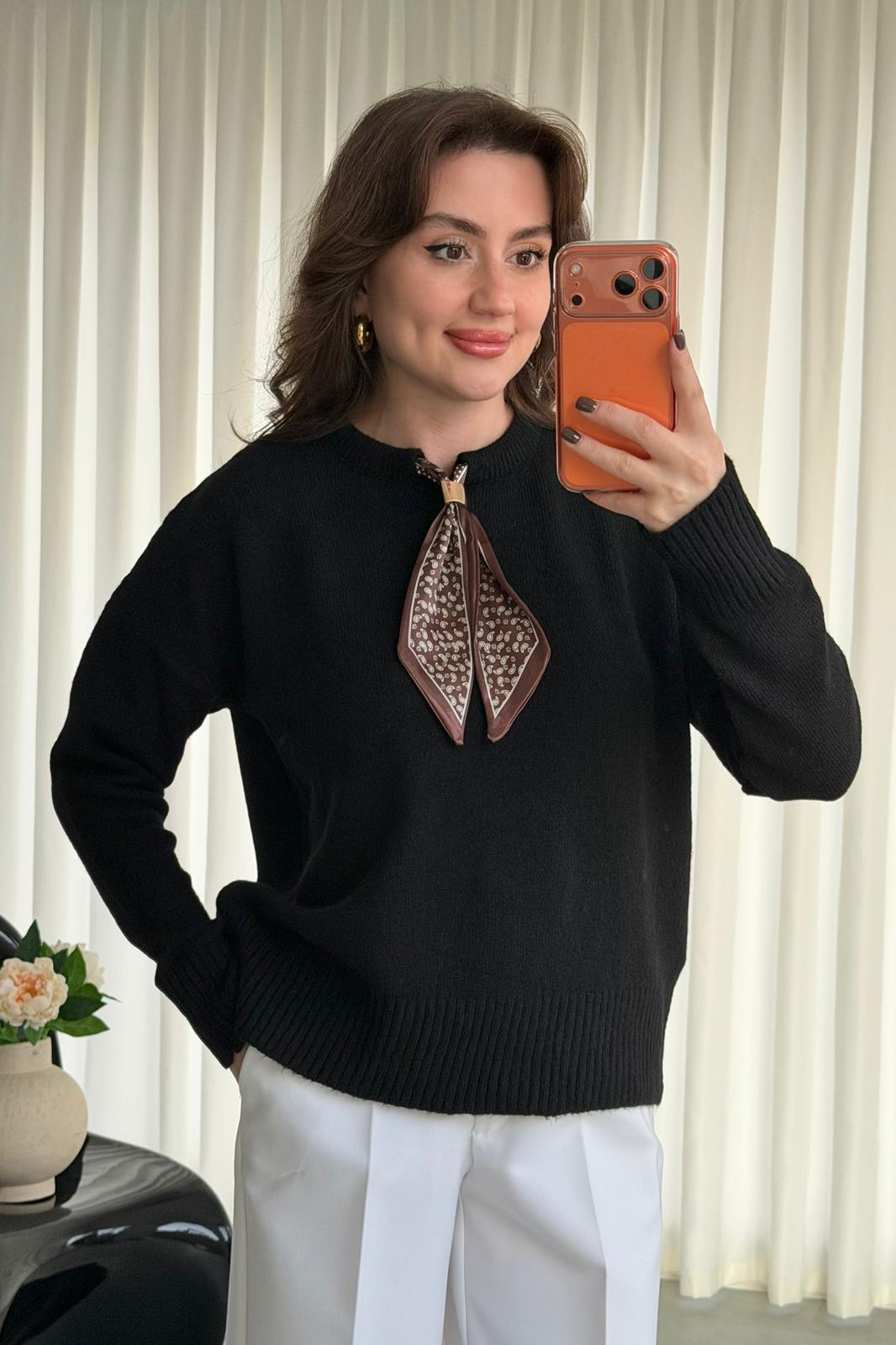 Fularlı Kazak - Siyah