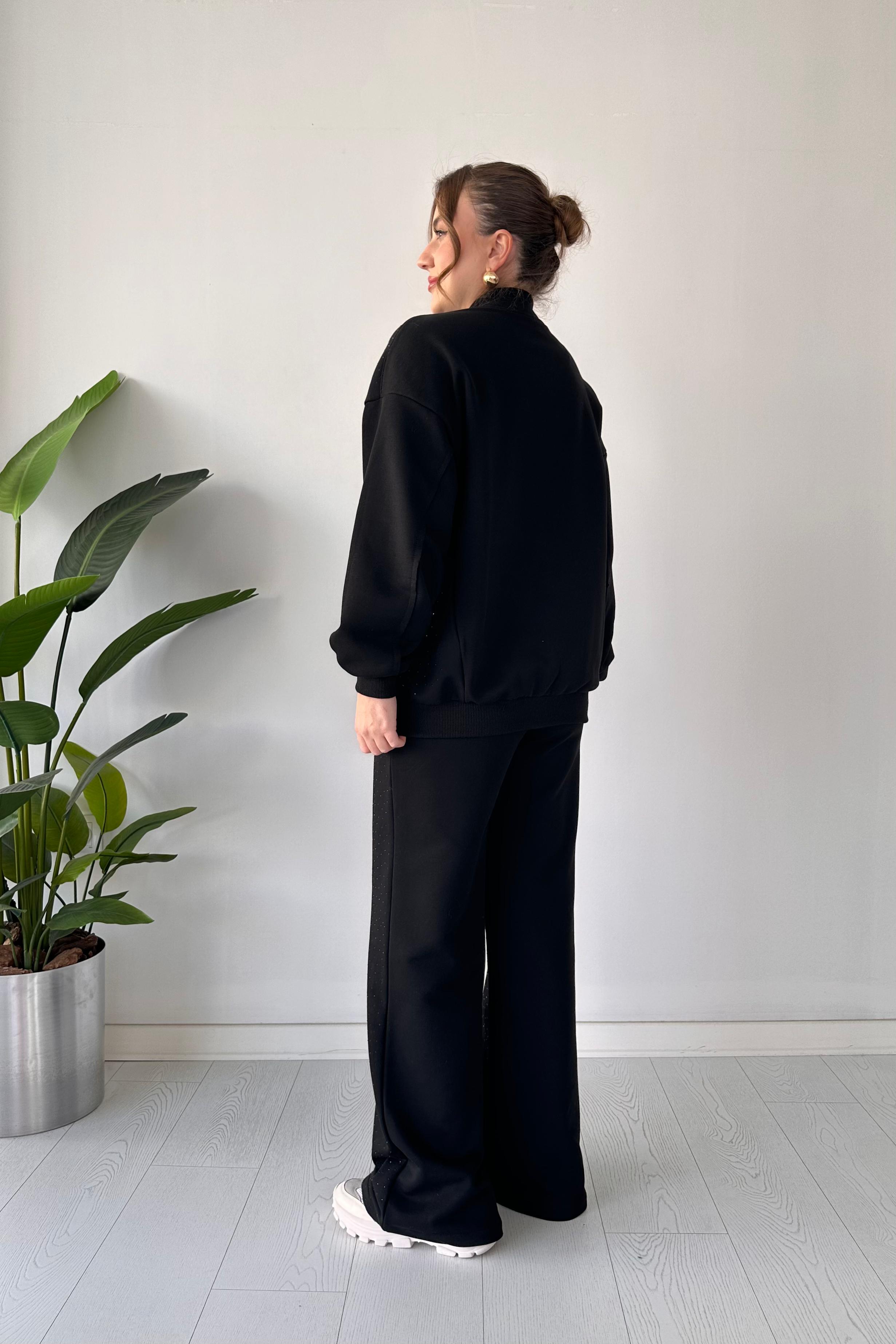 Üstü Taşlı Eşofman Takımı