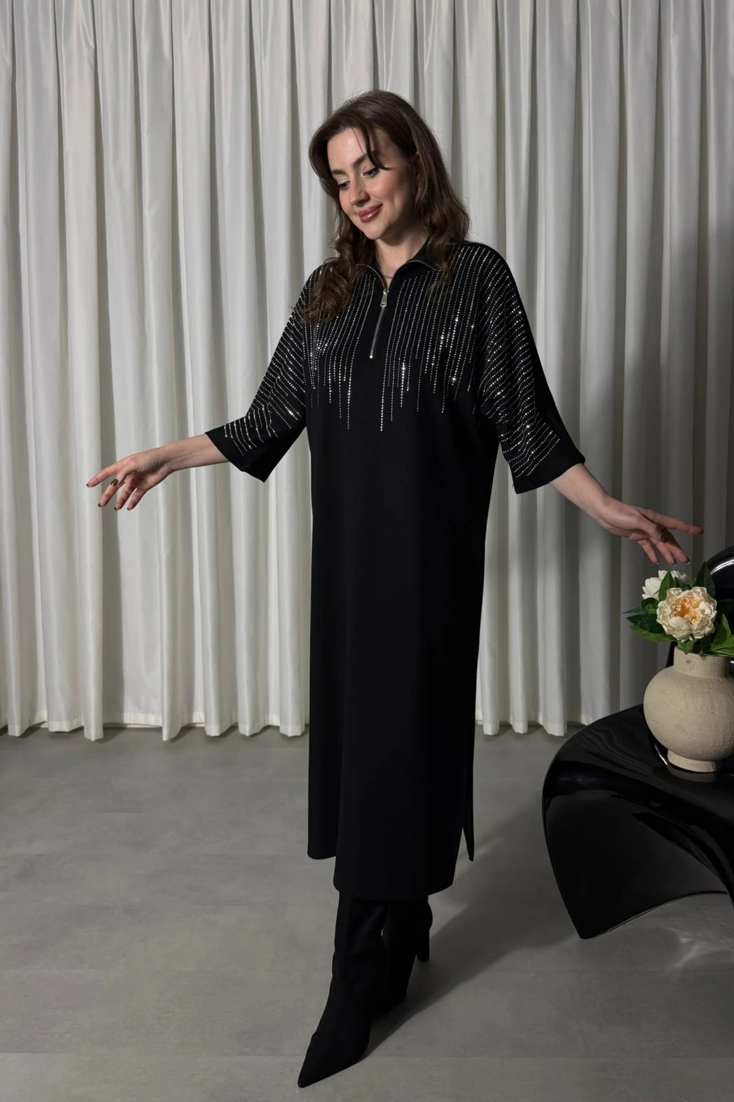 Yarım Kol Parıltılı Elbise