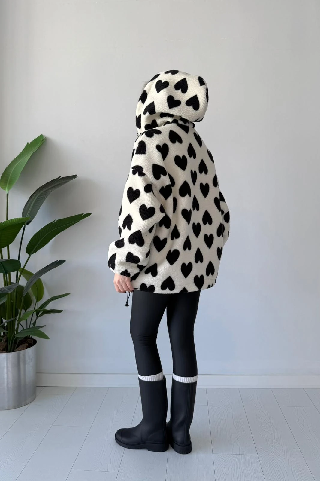 Kapşonlu Kalpli Peluş Mont