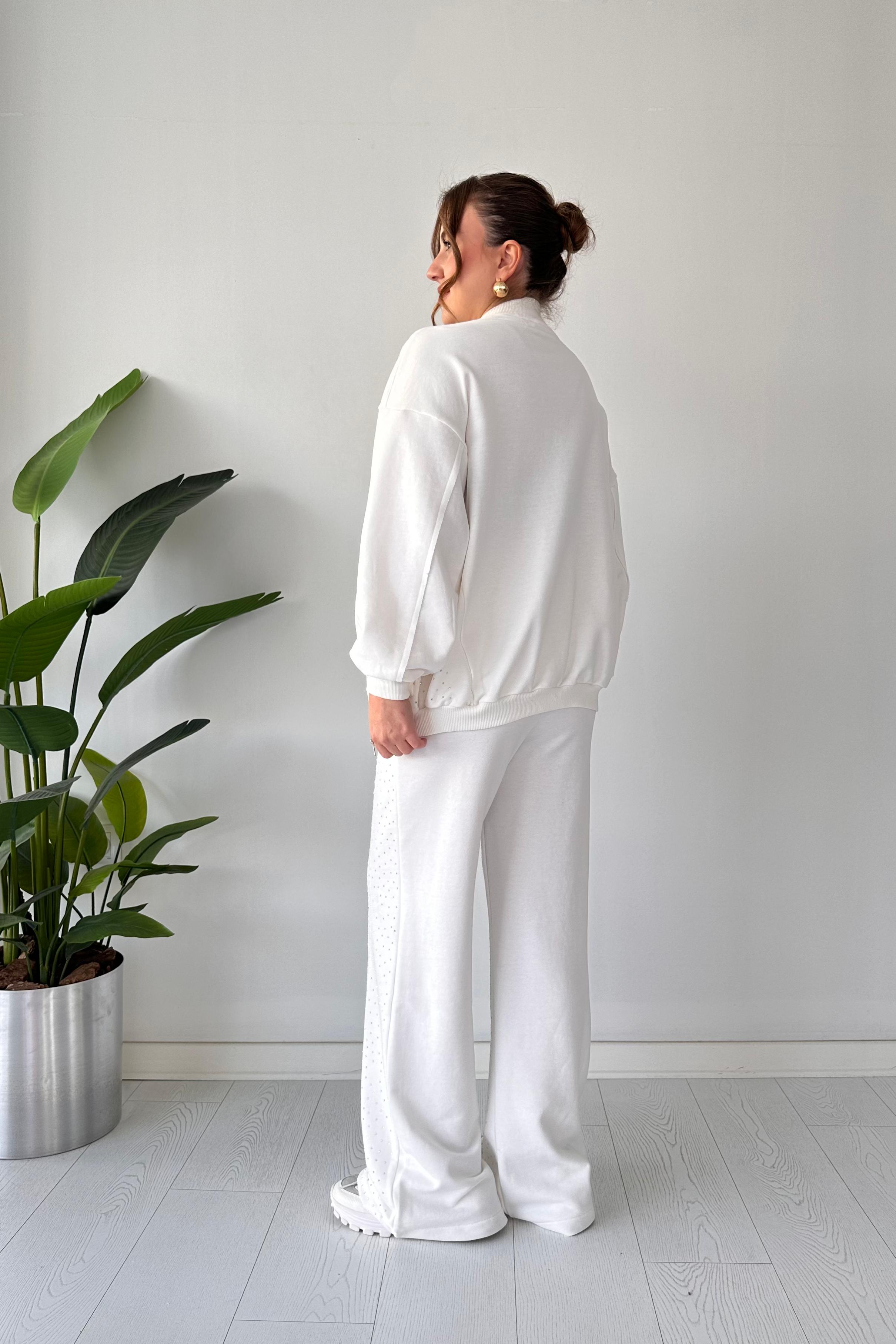 Üstü Taşlı Eşofman Takımı