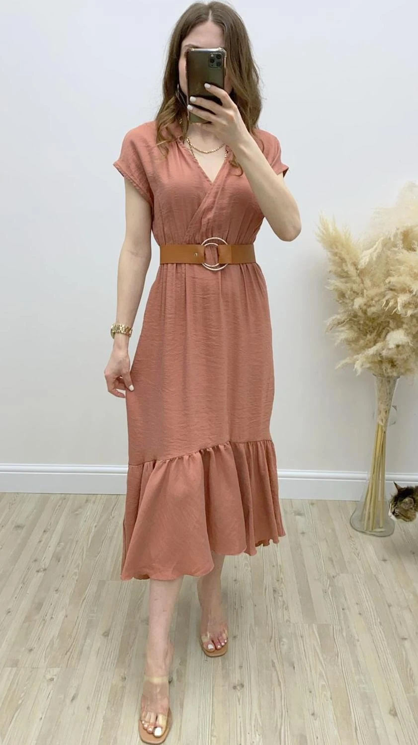 Taba Kemerli Volanlı Elbise Pudra