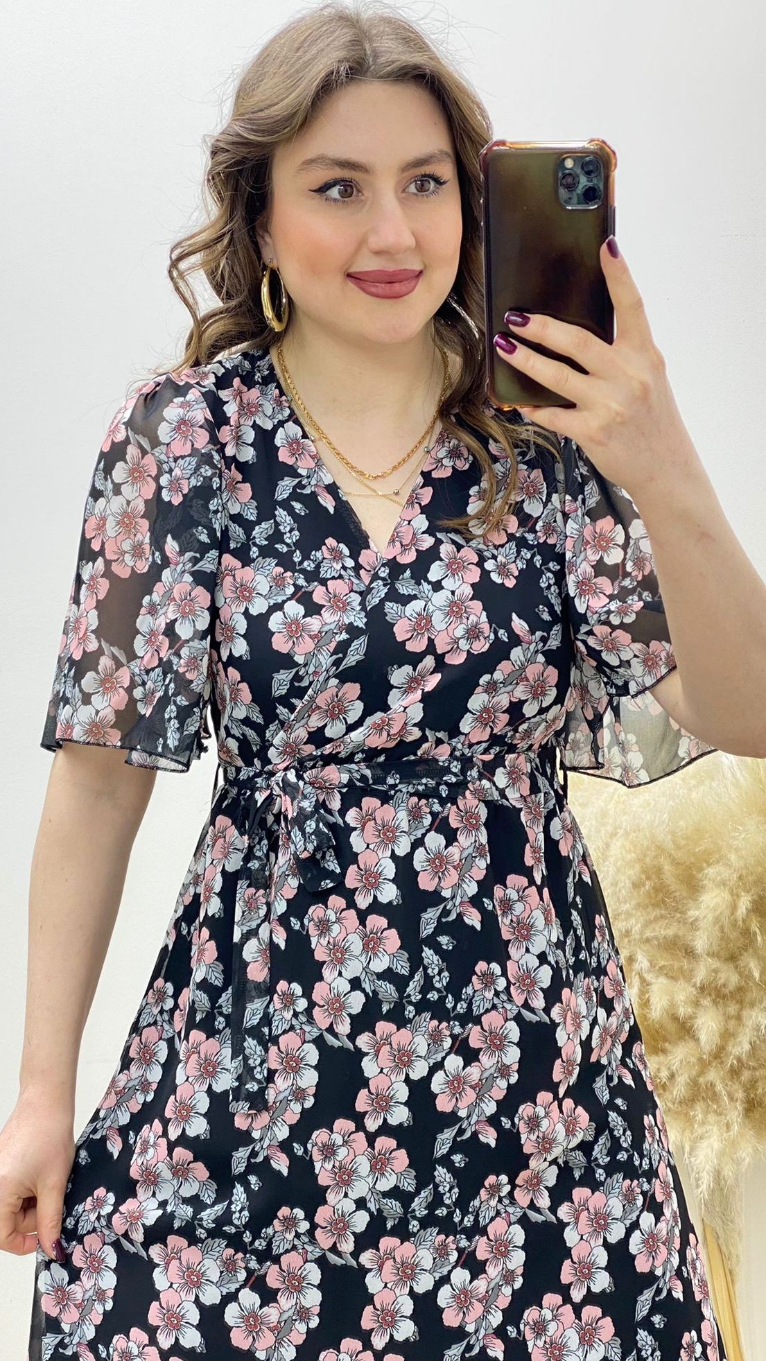 Pelerin Kol Çiçekli Şifon Elbise Siyah