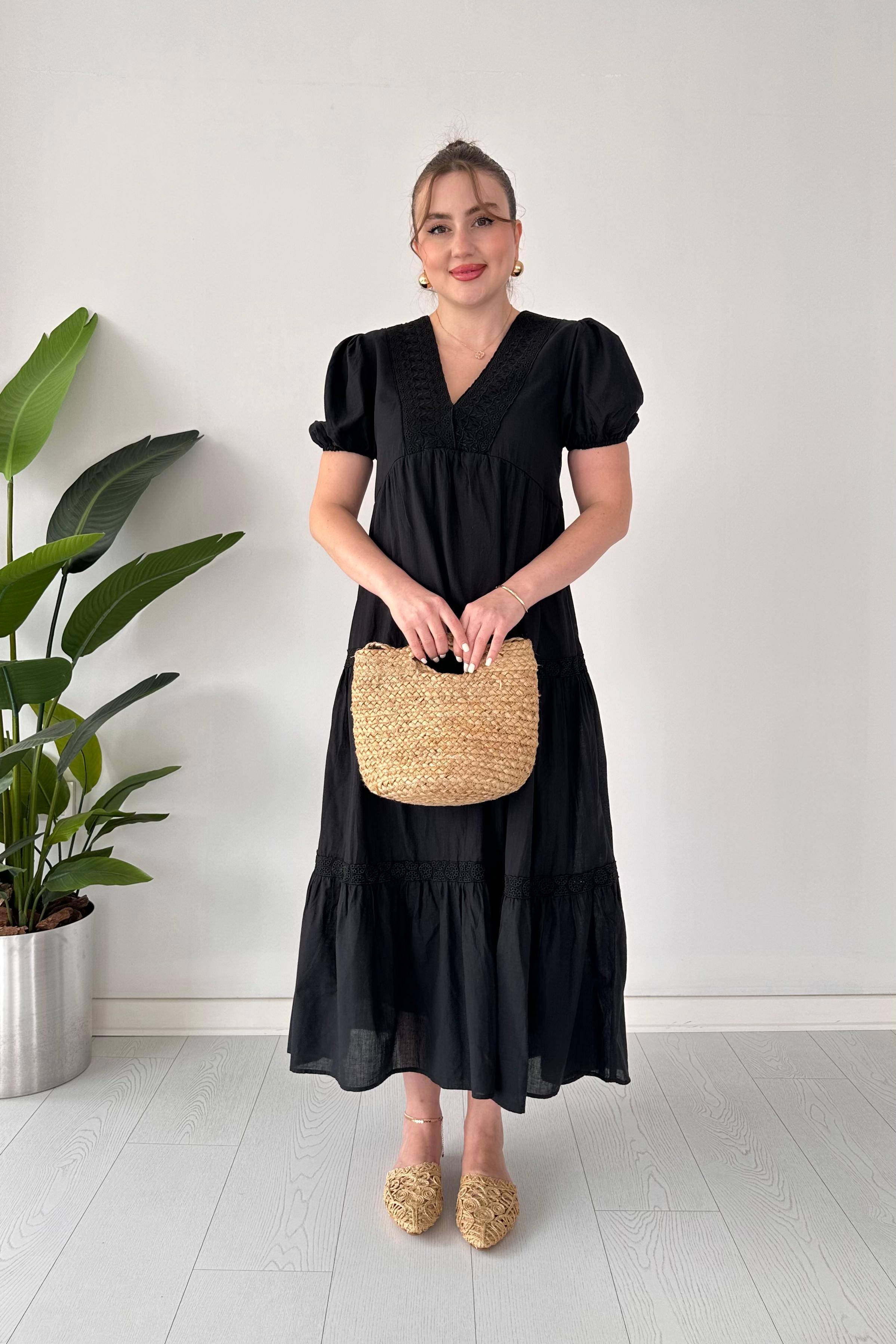 Yaka Dantel Astarlı Elbise