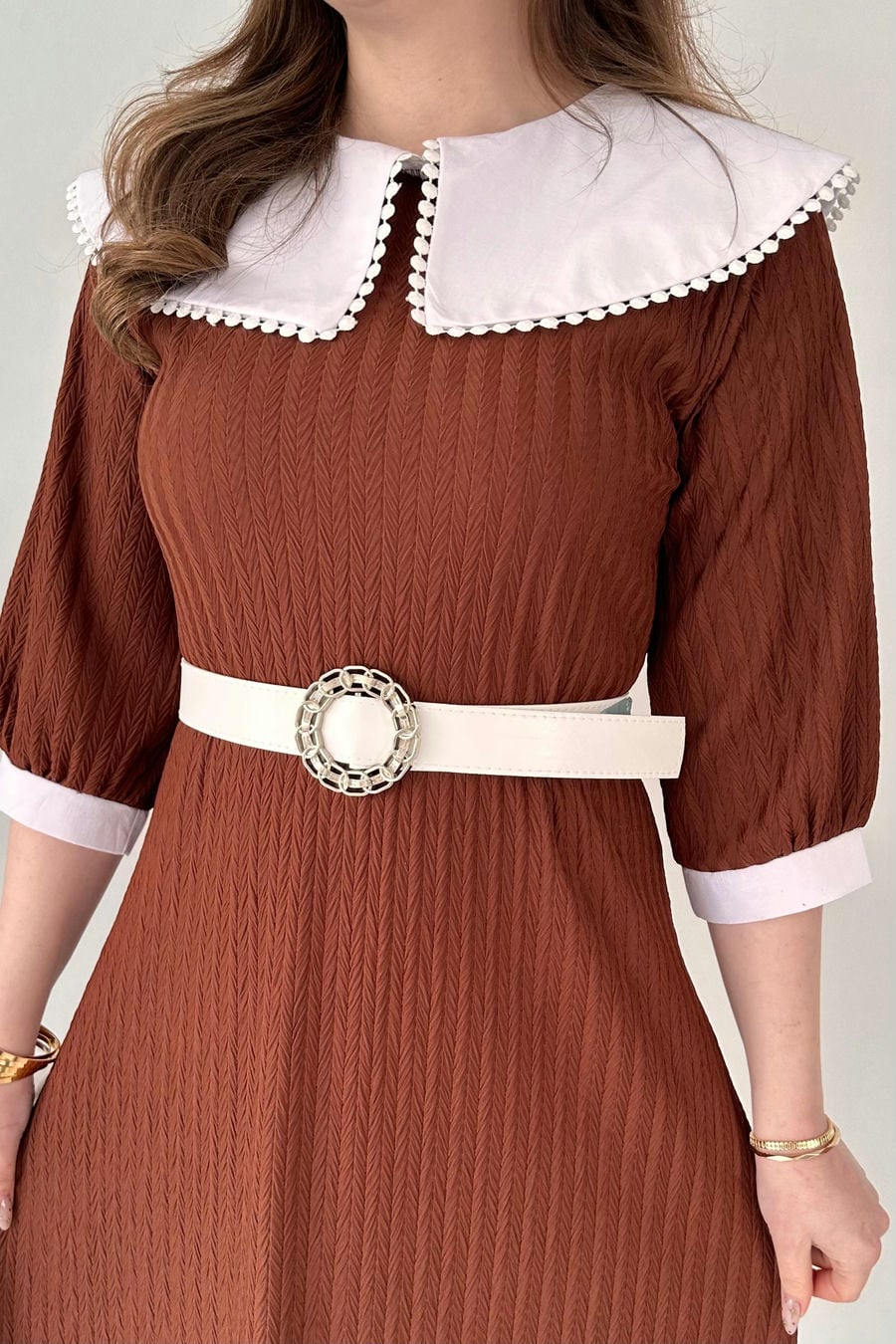 Fisto Yakalı Kemerli Elbise