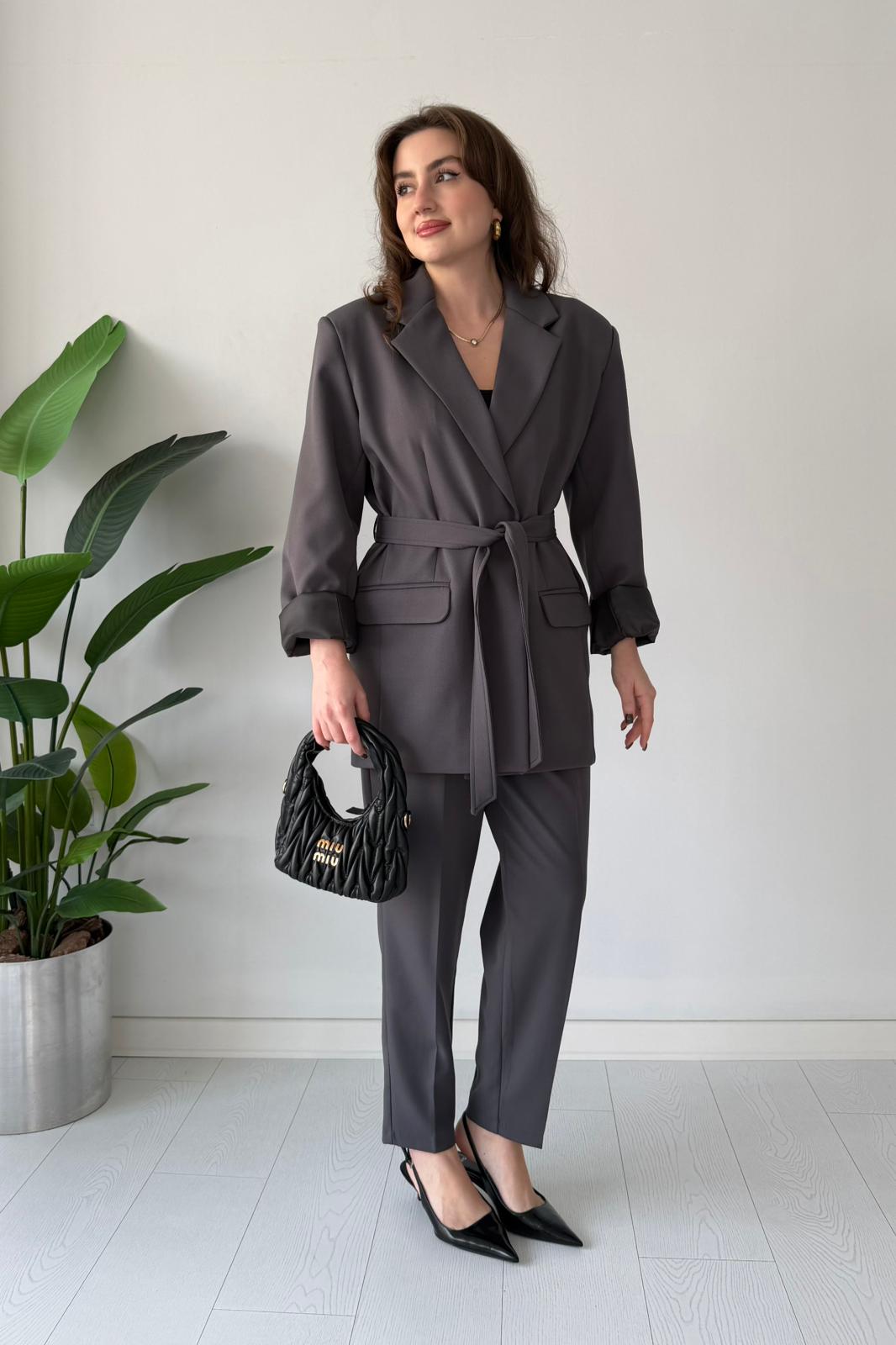 Oversize Kemerli Takım Elbise