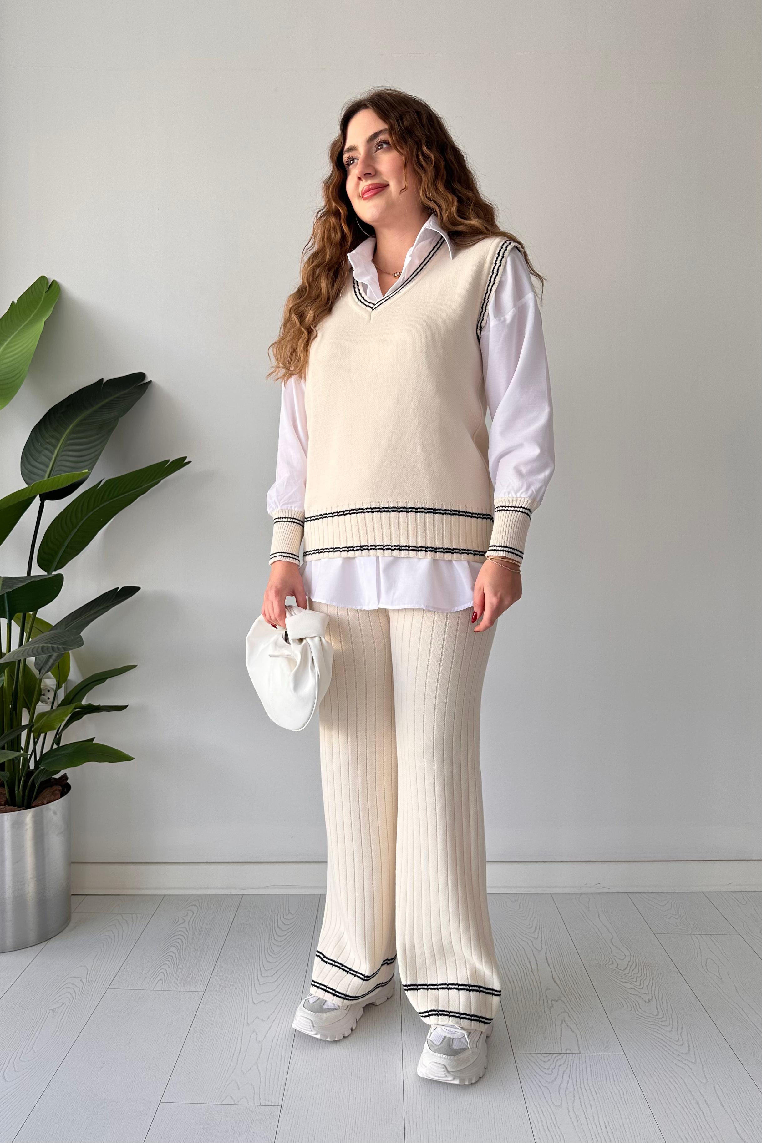 Üçlü Biyeli Triko Takım