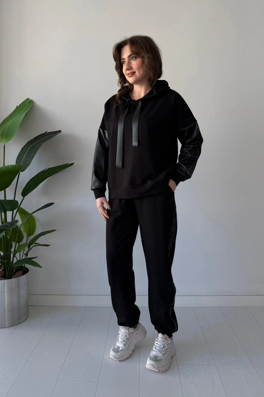 Deri Detaylı İkili Takım - Siyah