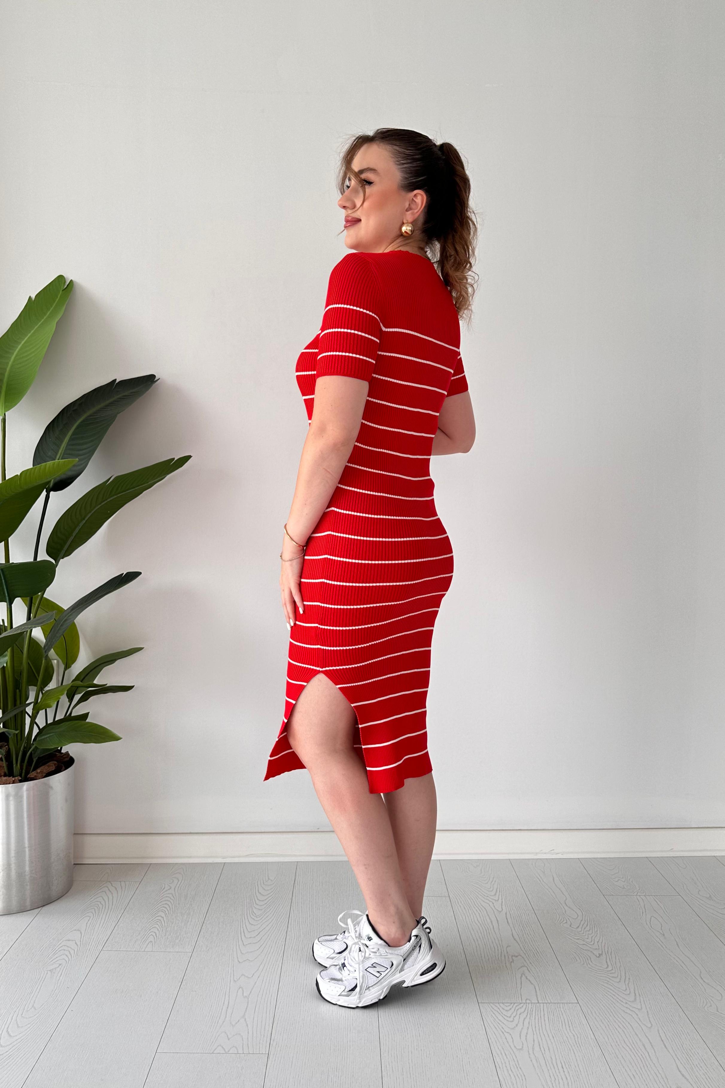 Çizgili Triko Elbise