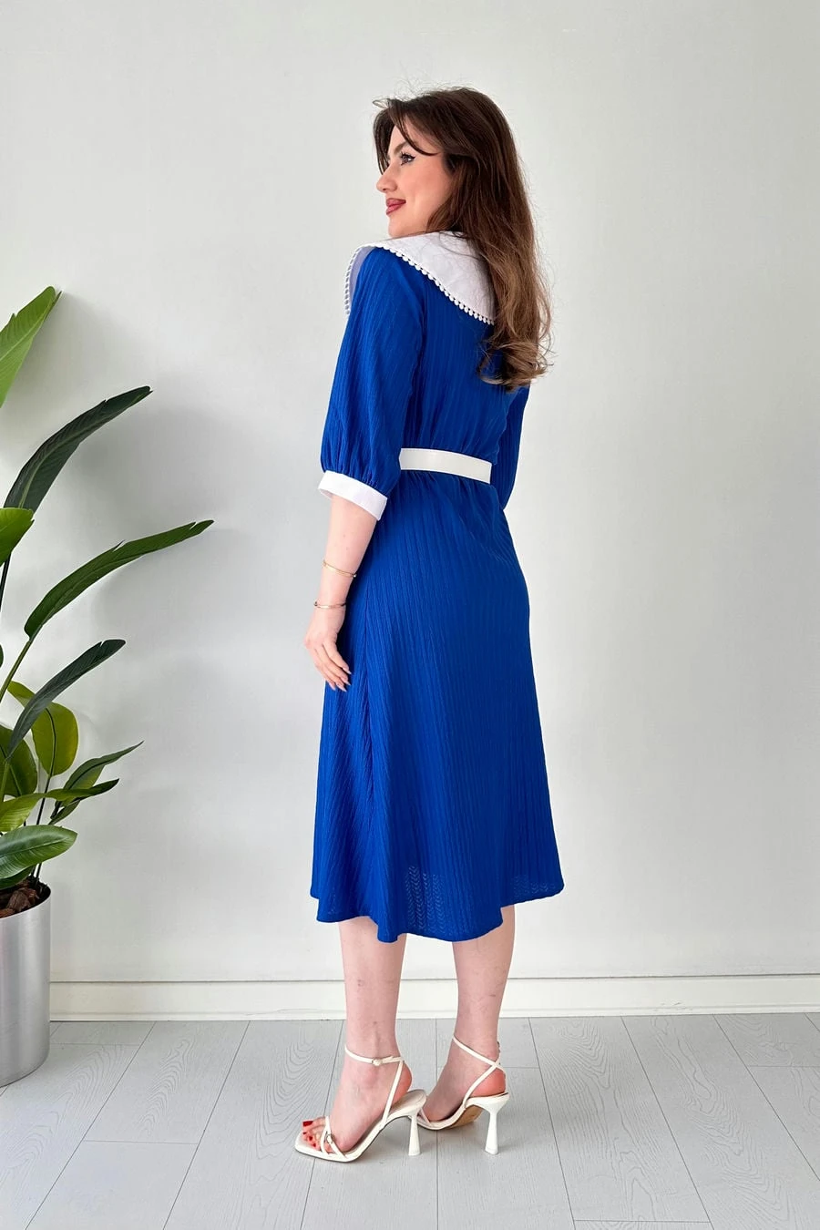 Fisto Yakalı Kemerli Elbise