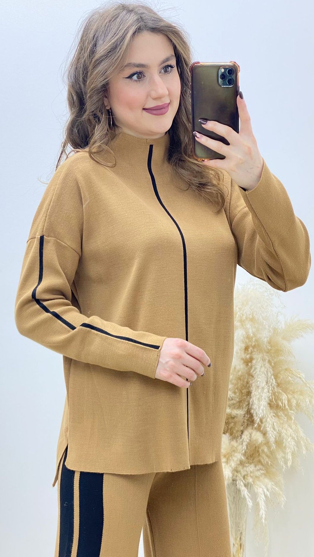 İnce Çizgili Triko Takım Bej