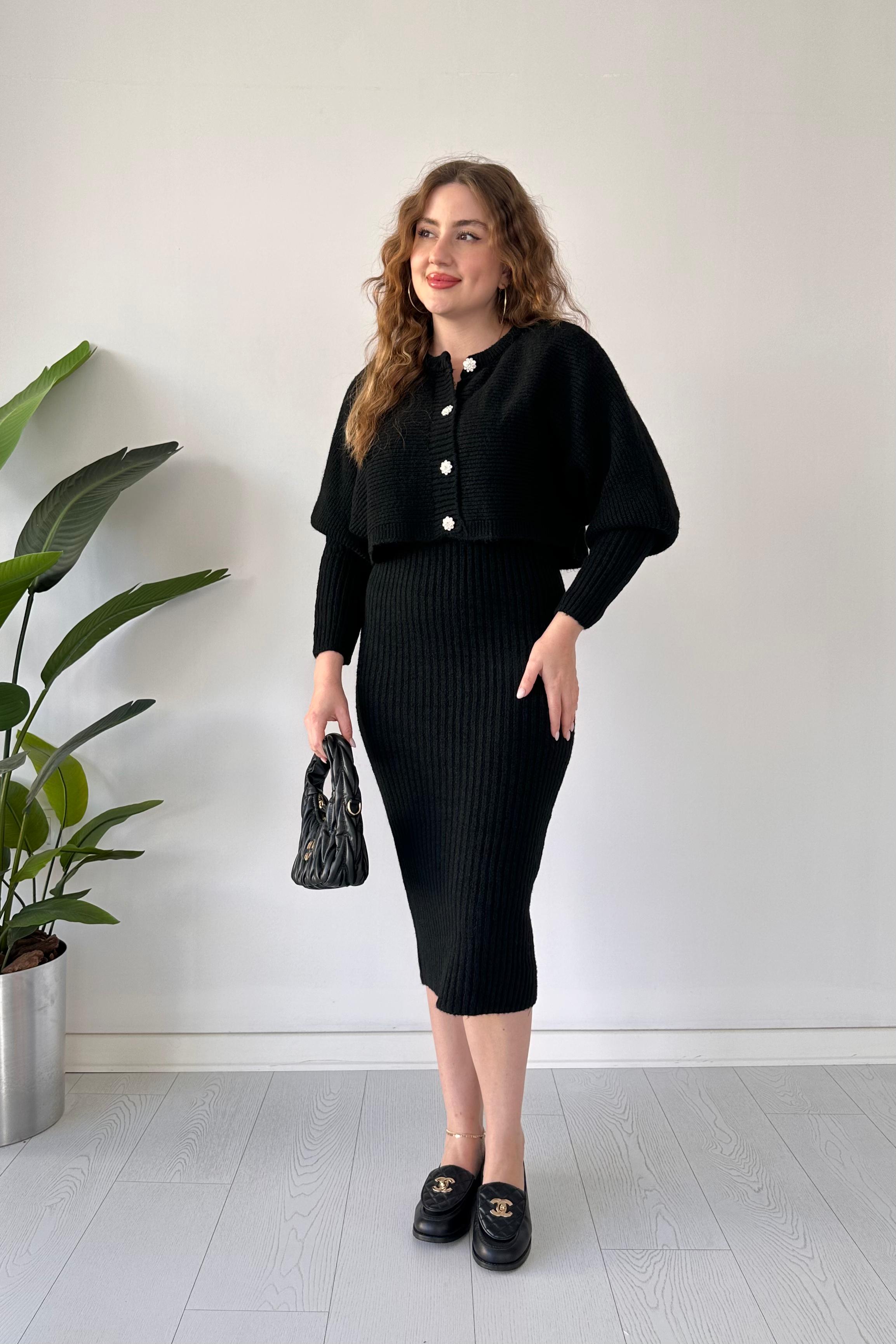 Taş Düğmeli Hırka Elbise Takım