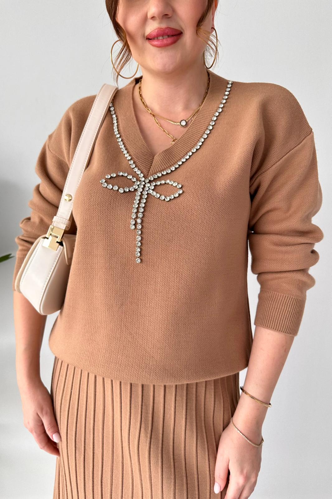 Fiyonk Taşlı Etekli Triko Takım