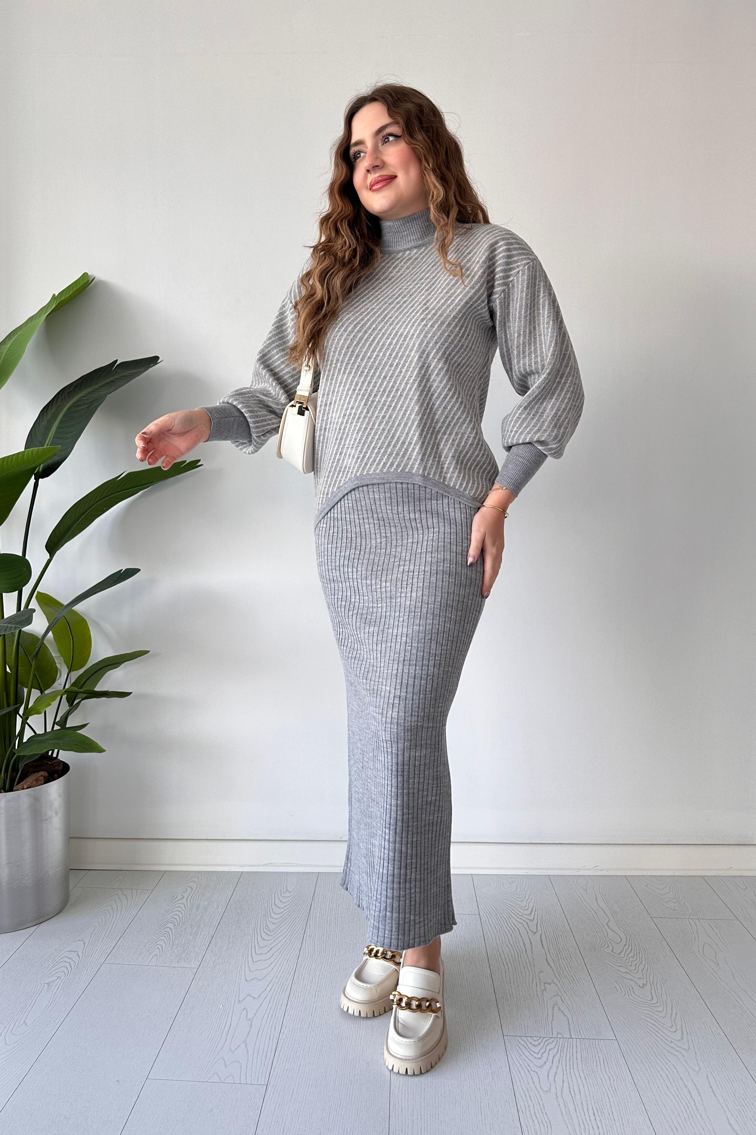 Yatay Çizgili Kazak Elbise Takım