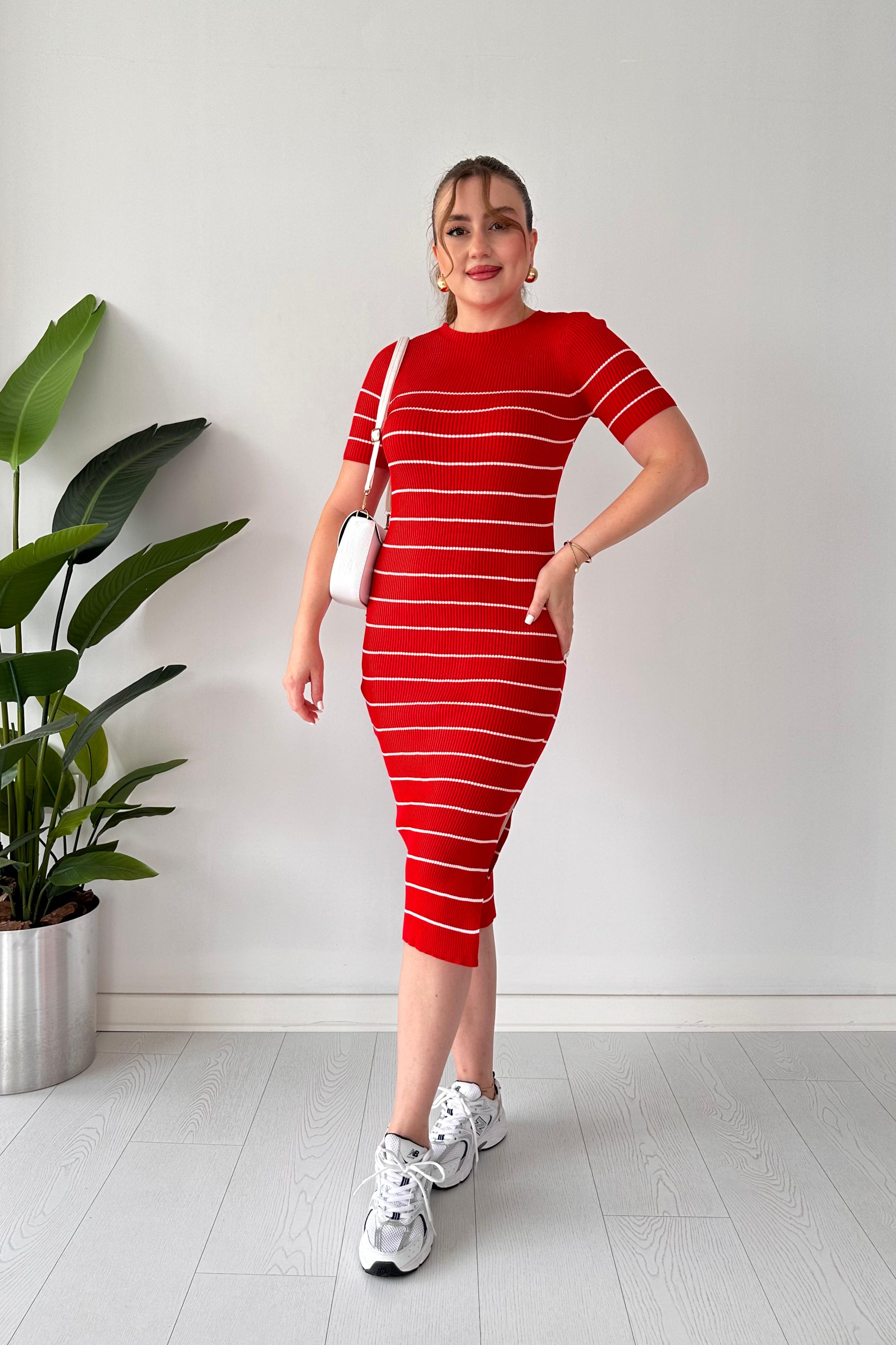 Çizgili Triko Elbise