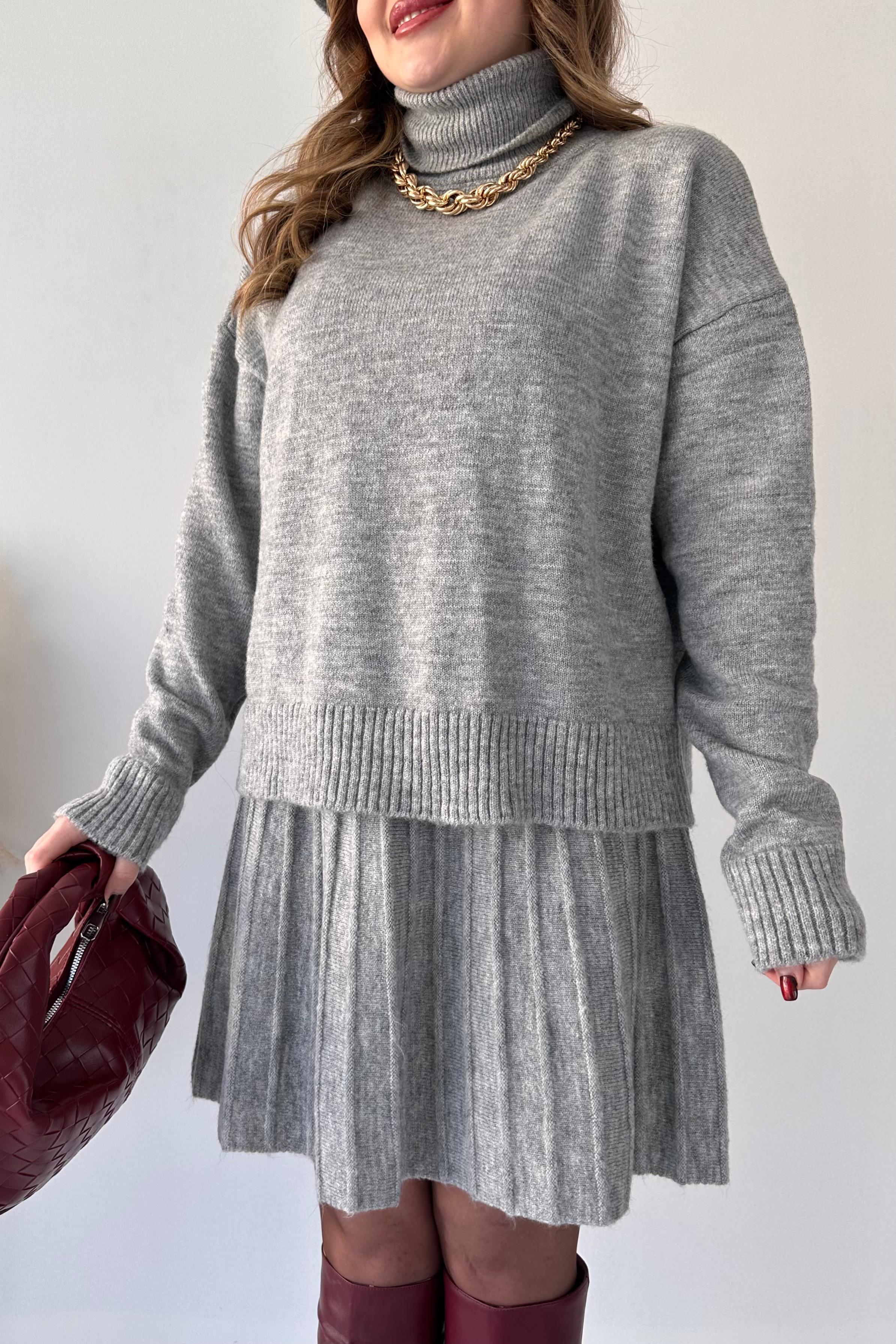 Kısa Etekli Triko Takım