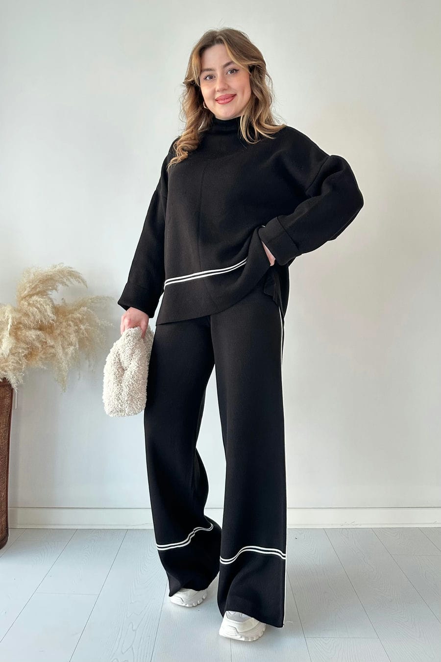 Şeritli Triko Takım