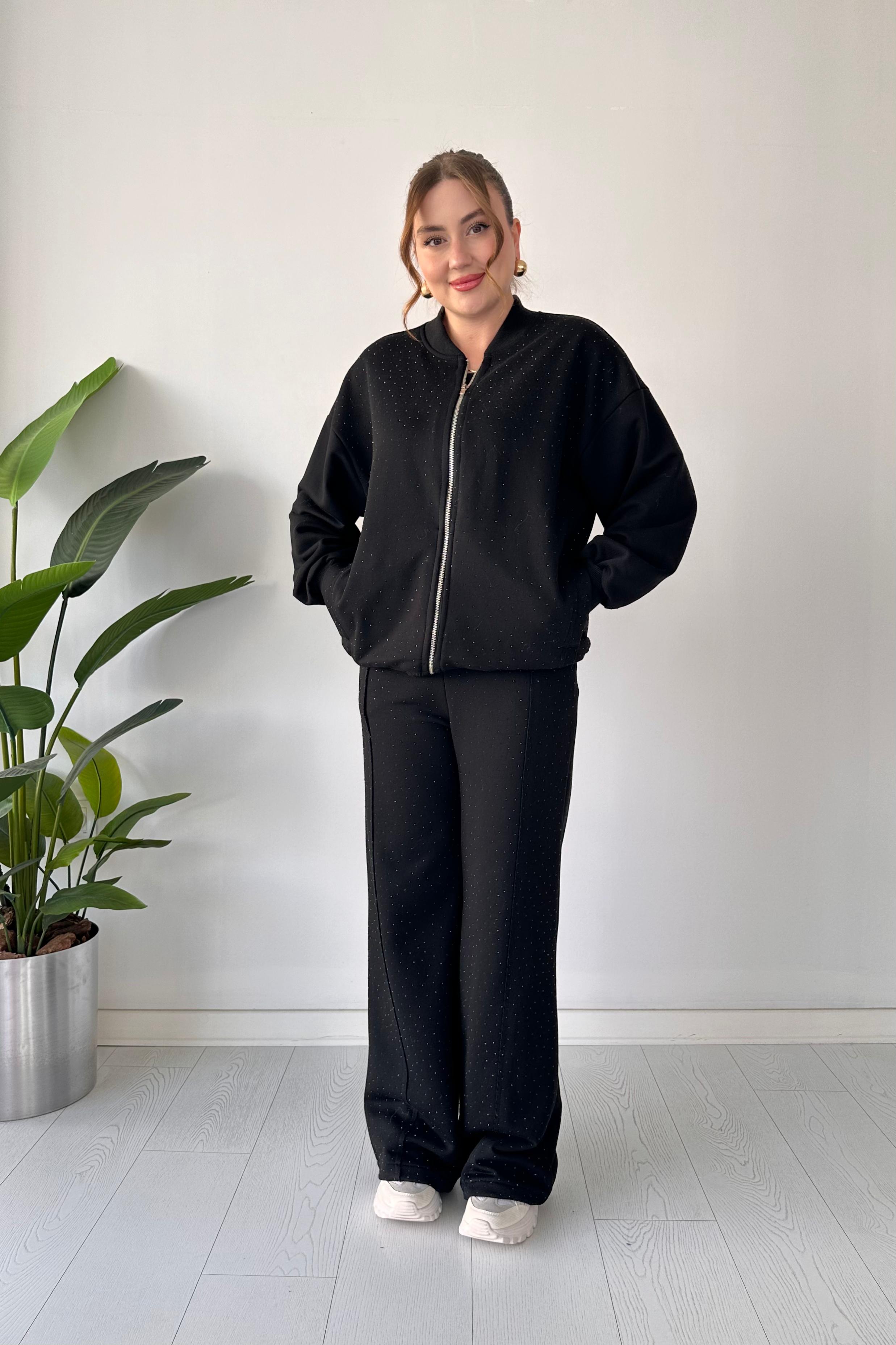 Üstü Taşlı Eşofman Takımı