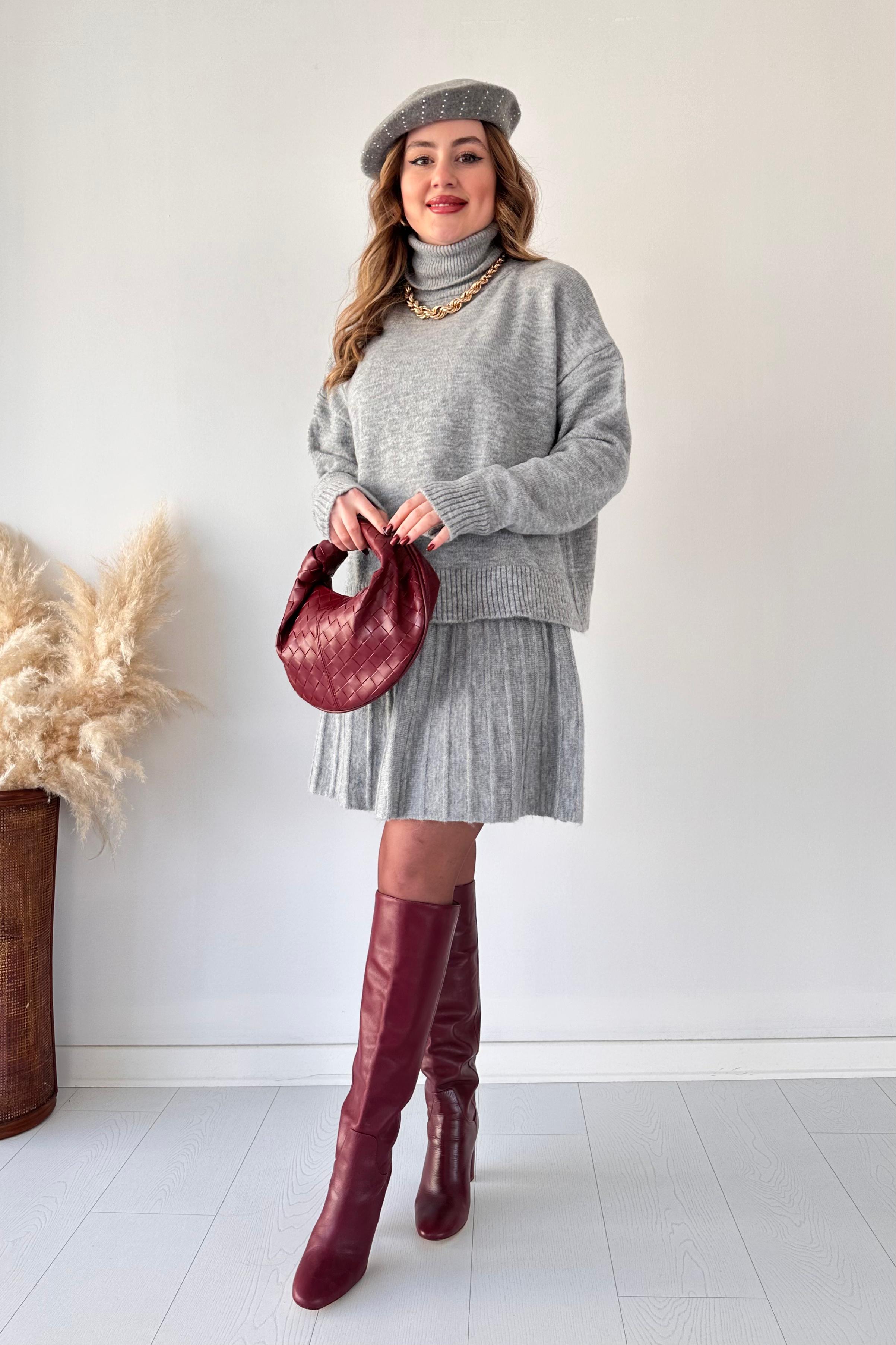 Kısa Etekli Triko Takım