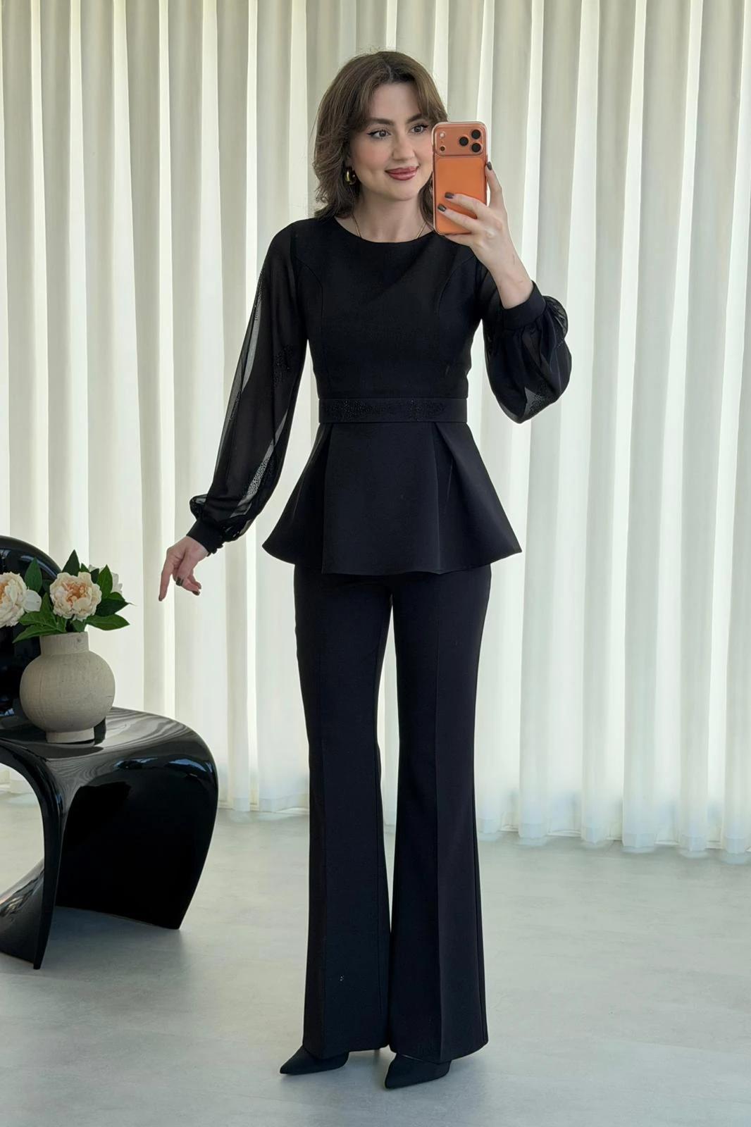 Kolları Işıltılı Tasarım Takım