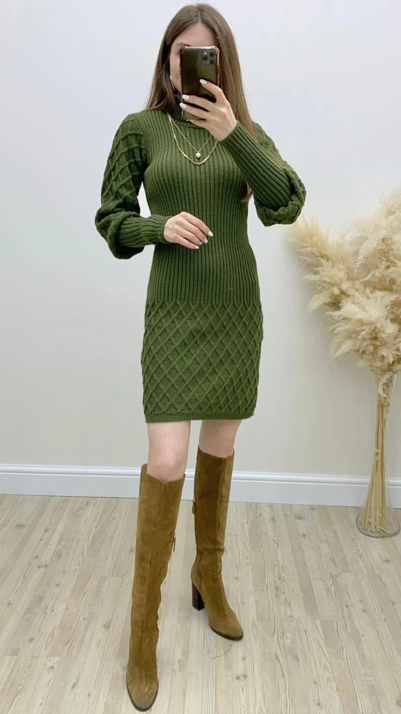 Baklava Desen Boğazlı Triko Elbise Haki