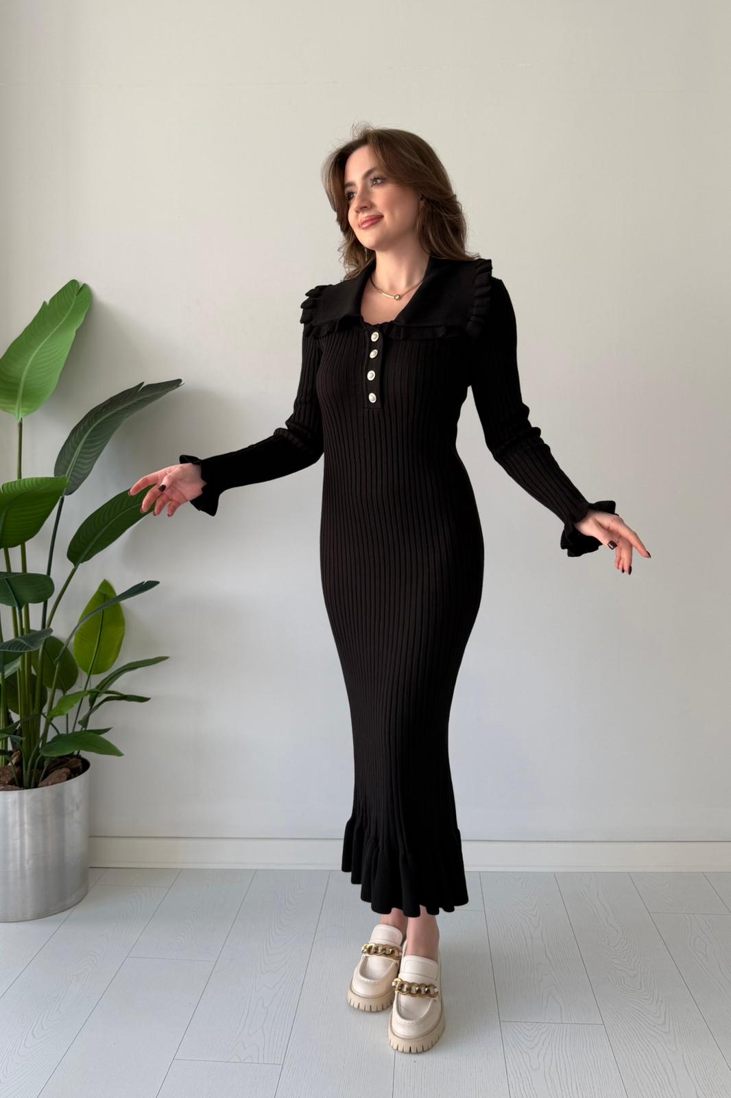 Geniş Yaka Triko Elbise