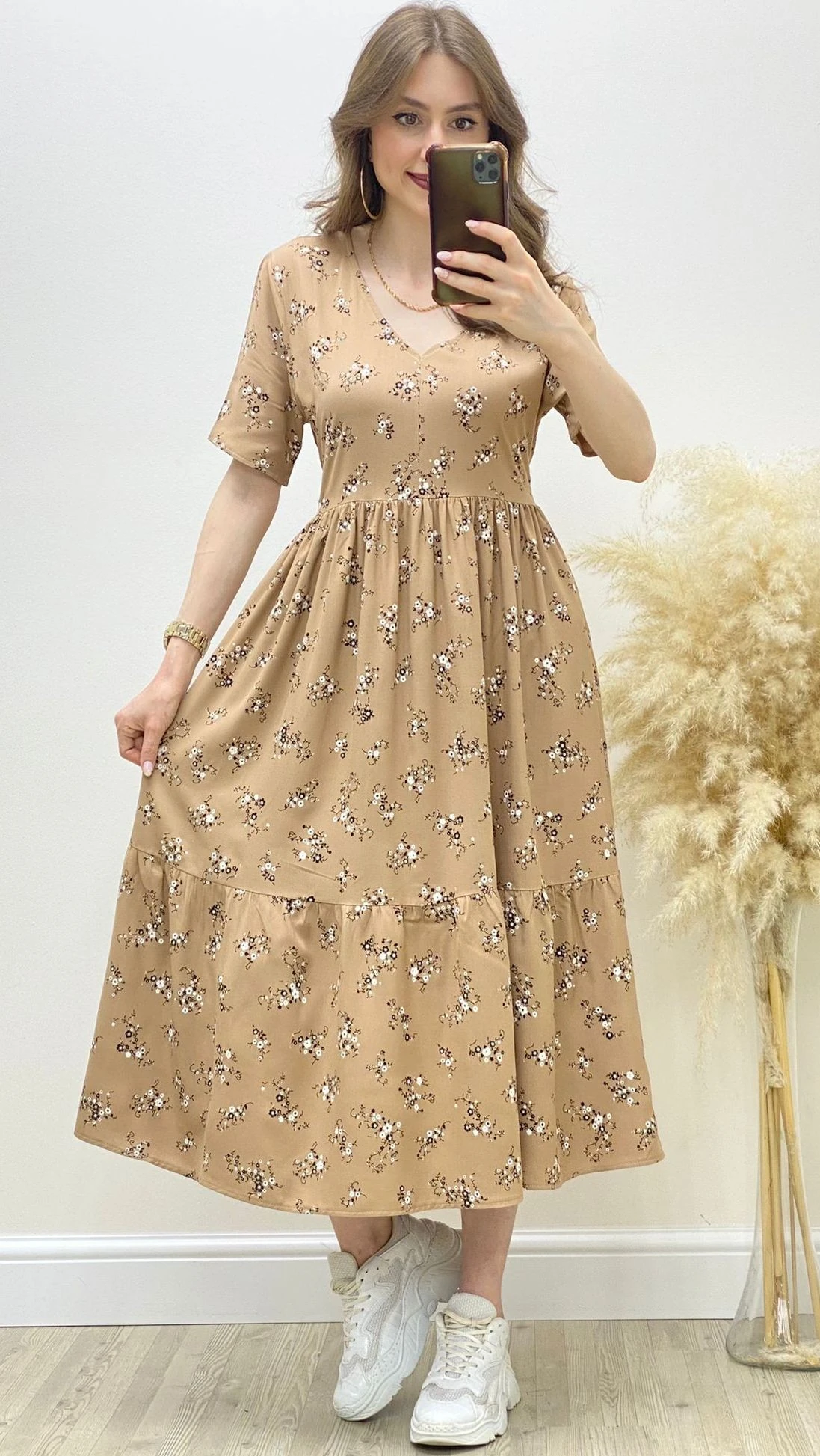 Kır Papatyalı Viskon Elbise Bej