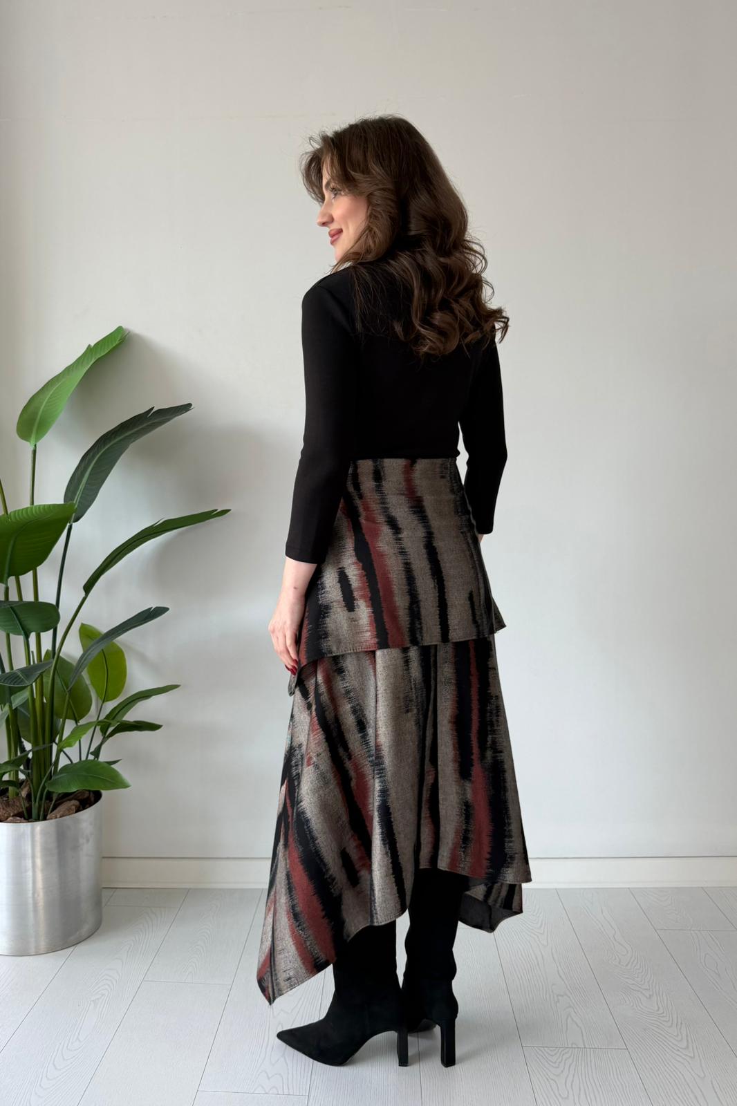 Otantik Etekli Yakalı Elbise