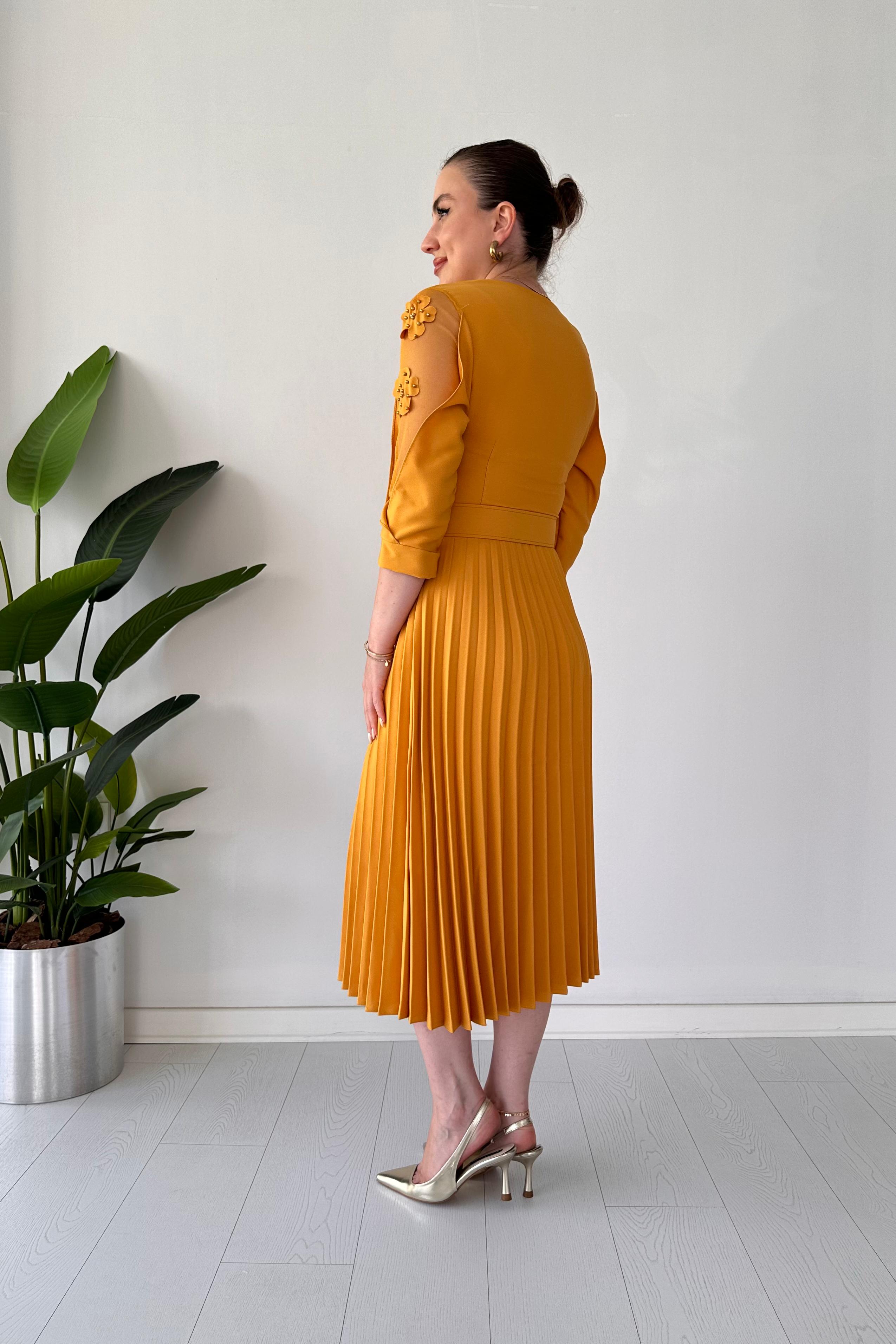 Bisiklet Yaka Tüllü Elbise