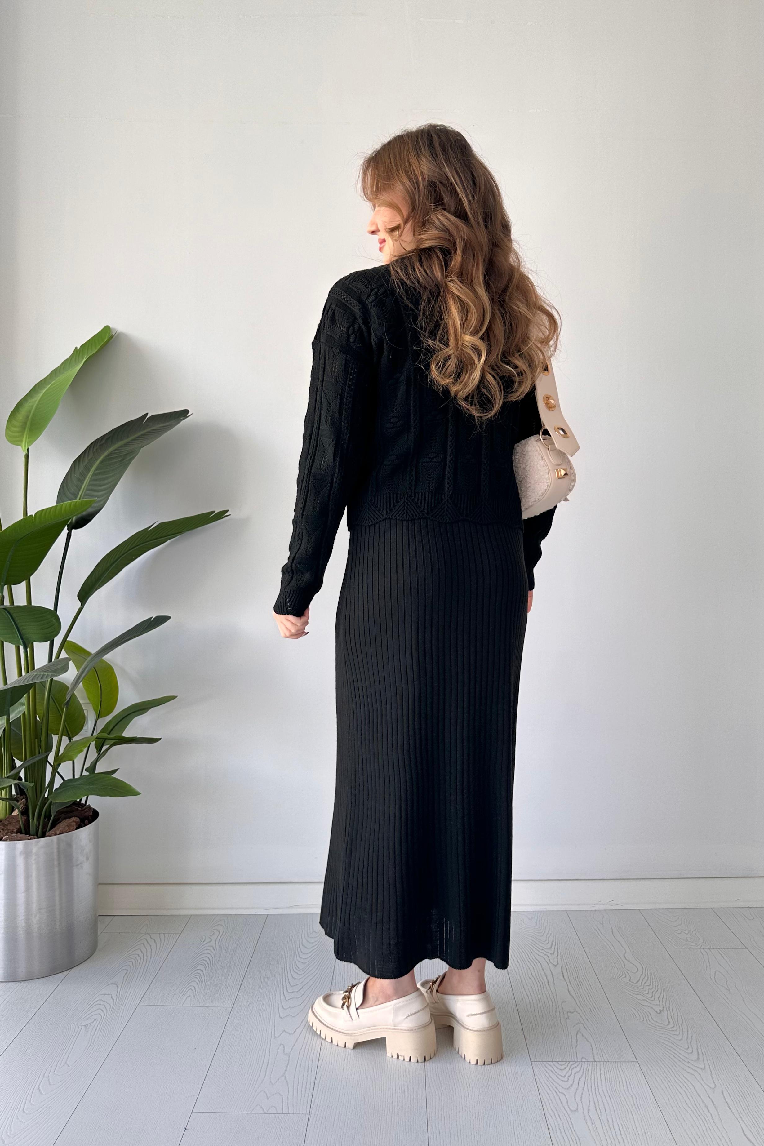 Piramit Ajurlu Kazak-Elbise