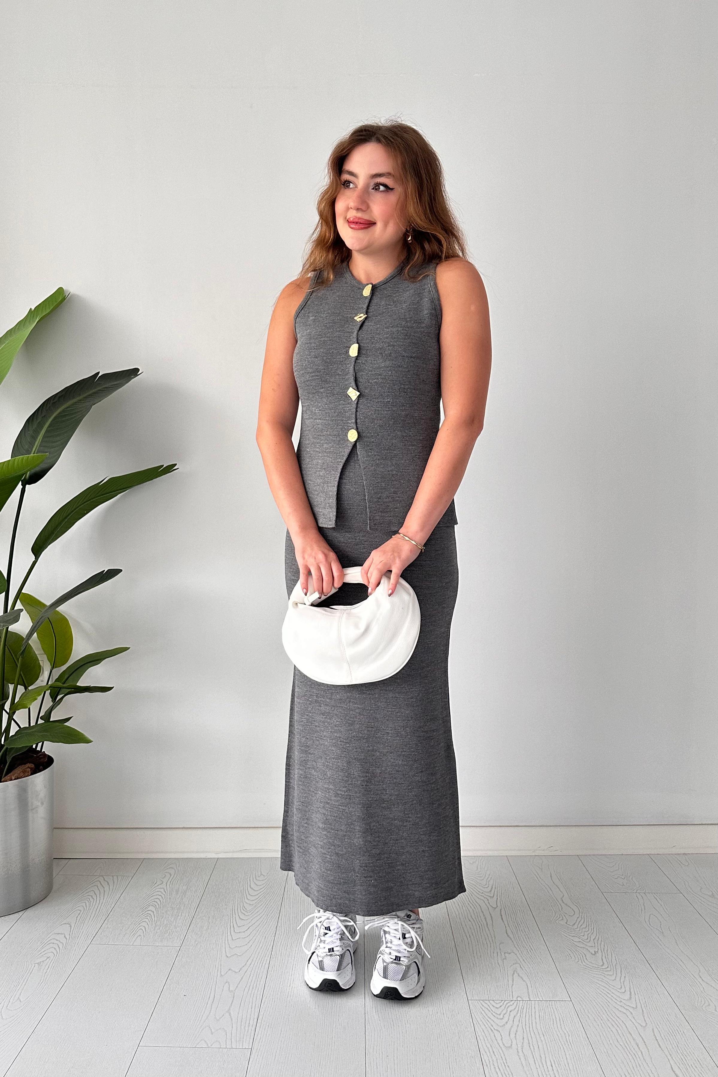 Düğmeli Çelik Takım