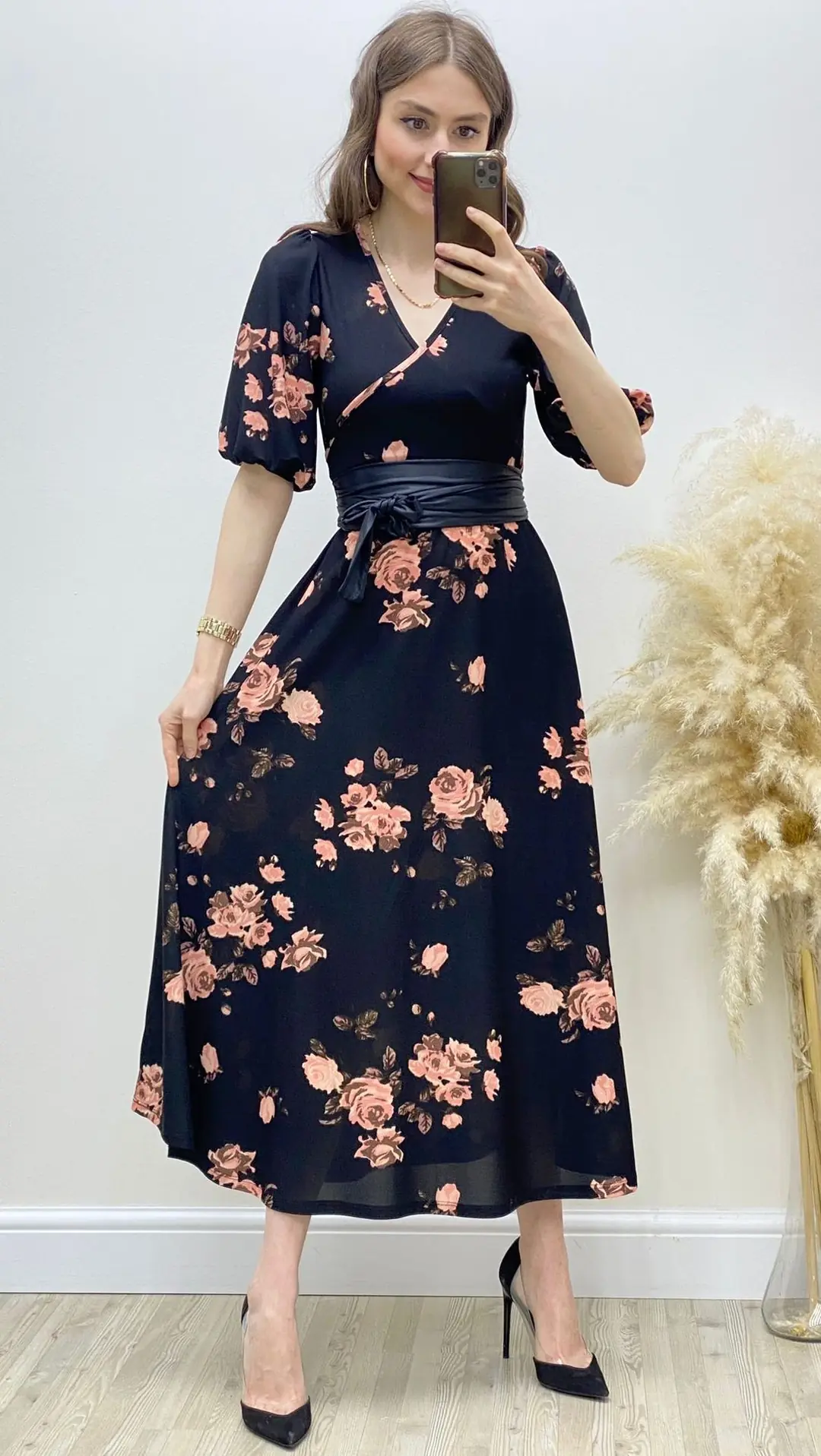Balon Kol Kuşaklı Çiçekli Elbise Siyah · 3