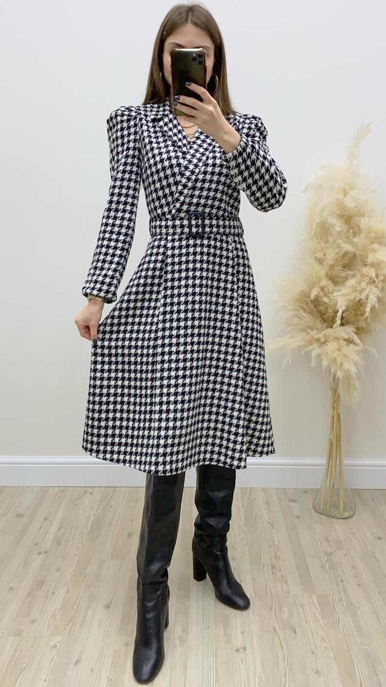 Kruvaze Kemerli Kazayağı Kaşe Elbise